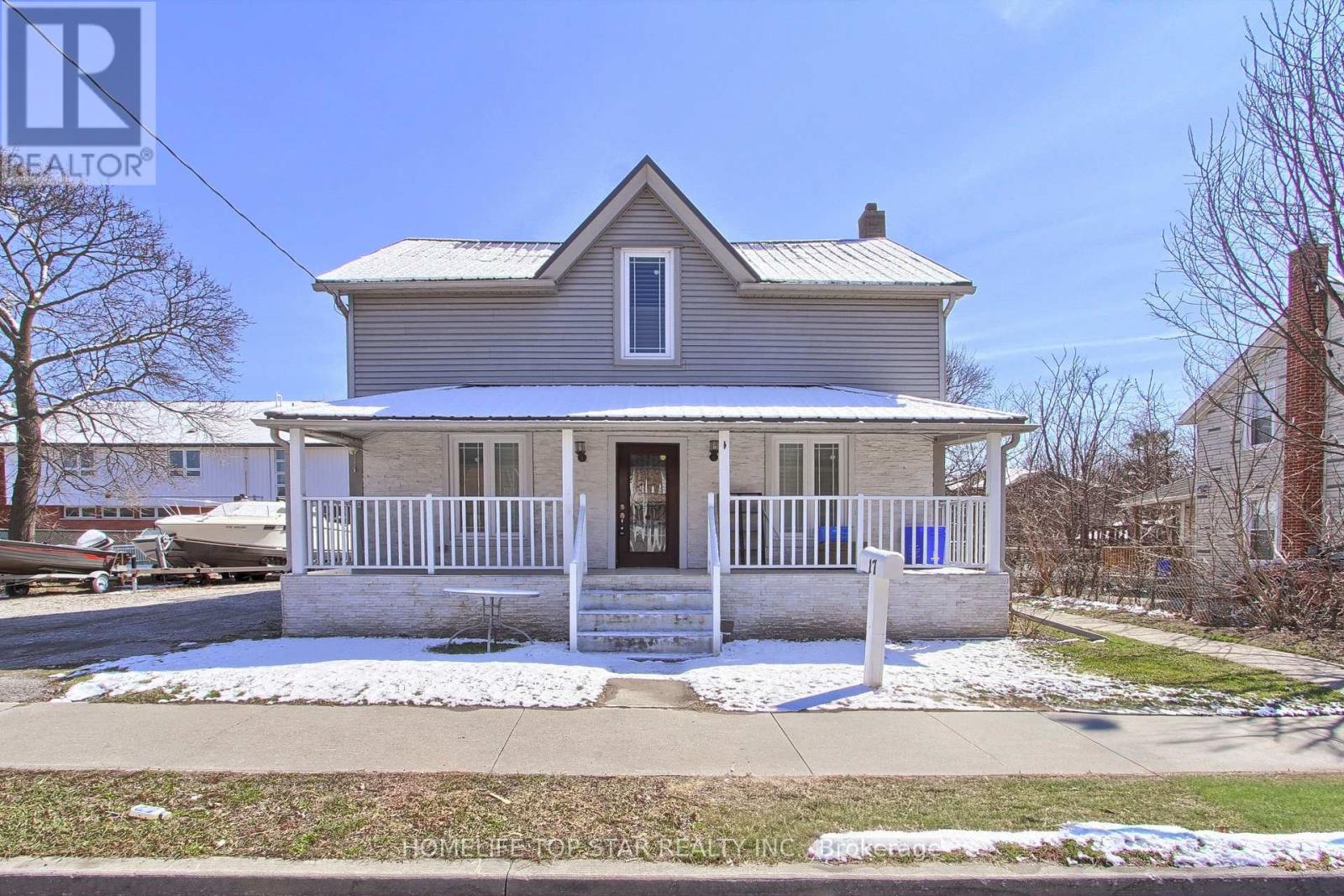 Upper - 17 Royal Street, Oshawa, Ontario  L1H 2T5 - Photo 4 - E13025742
