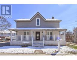UPPER - 17 ROYAL STREET, Oshawa, Ontario