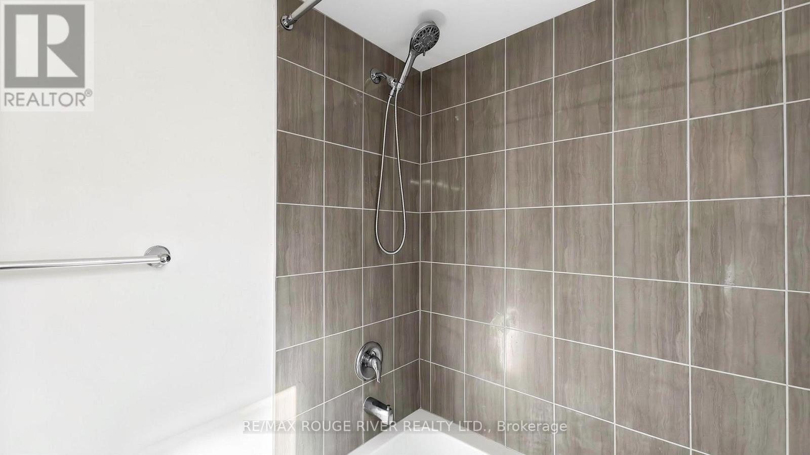 1099 Cameo Street, Pickering, Ontario  L1V 1N8 - Photo 35 - E13025764