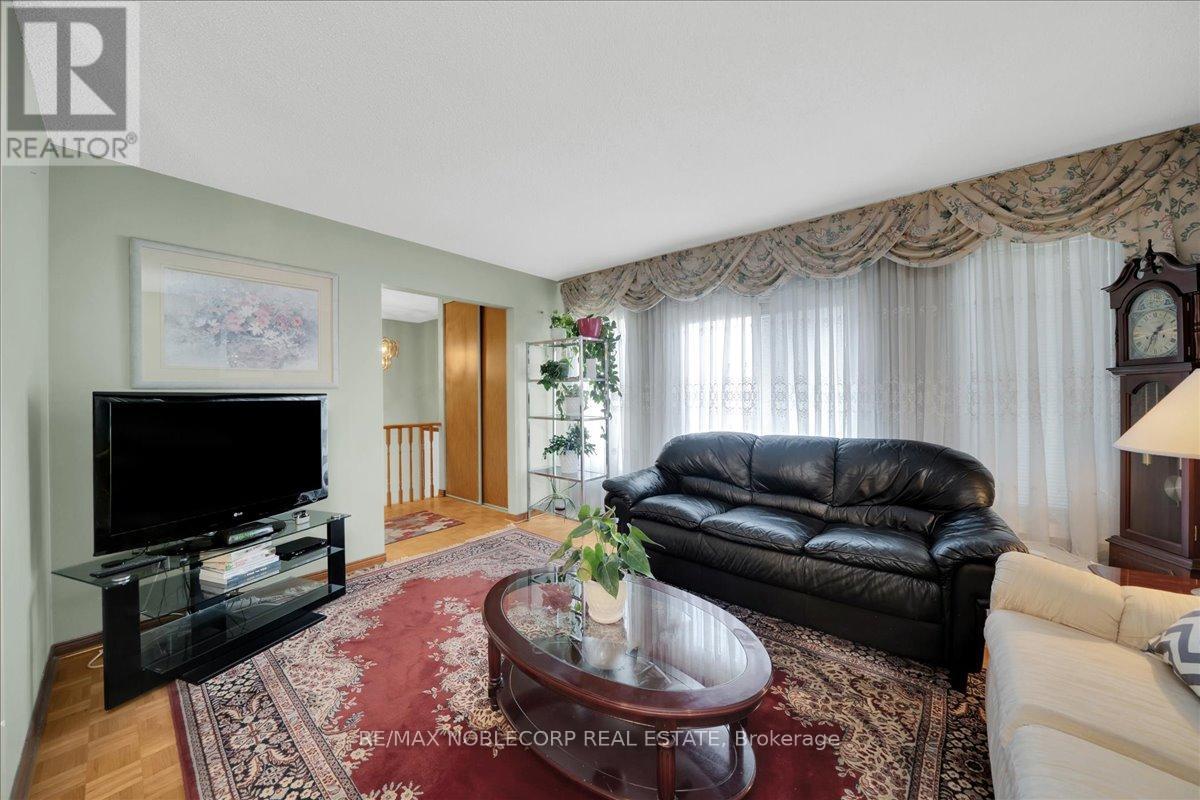 175 Oliver Lane, Vaughan, Ontario  L6A 1A9 - Photo 12 - N13025598