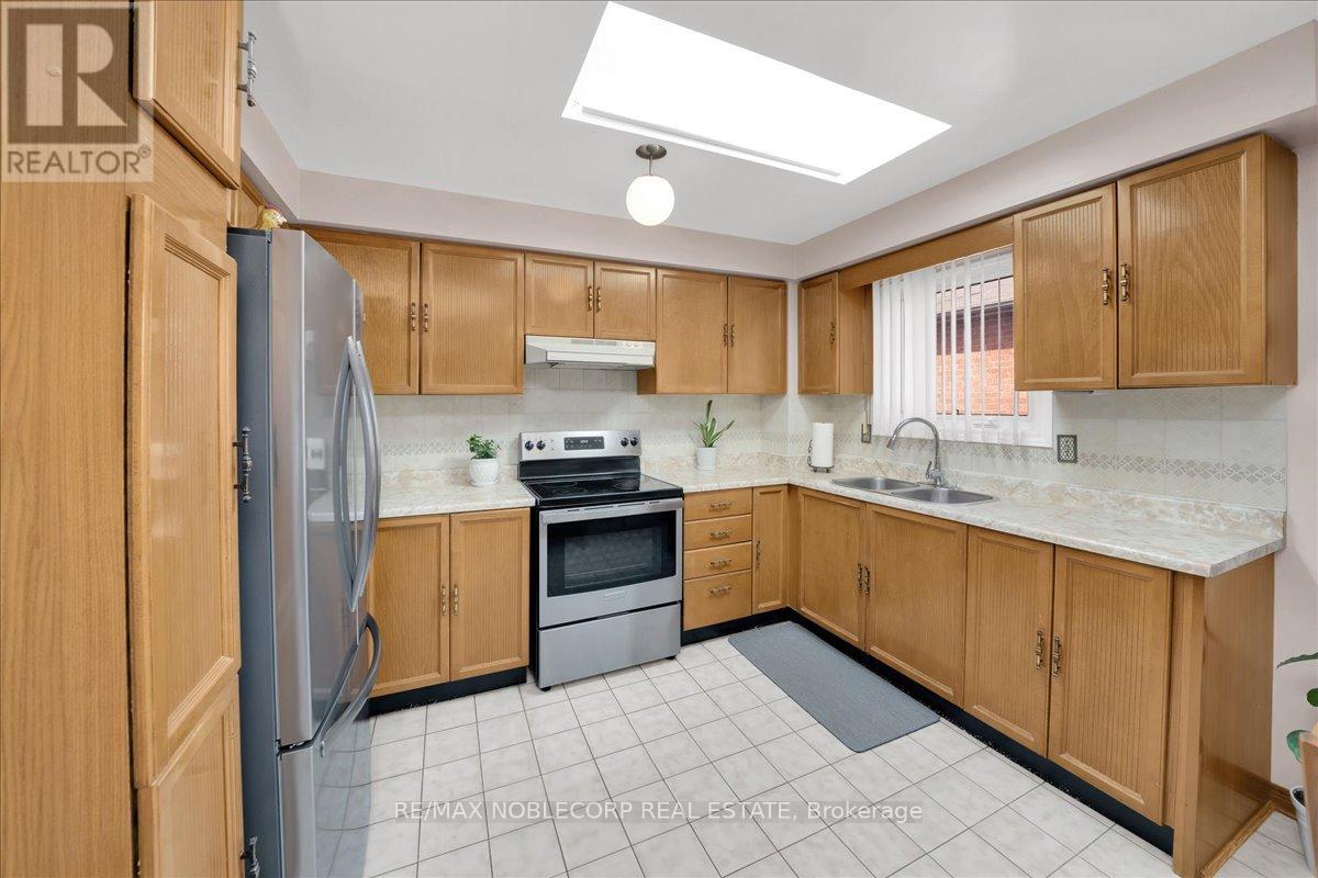 175 Oliver Lane, Vaughan, Ontario  L6A 1A9 - Photo 15 - N13025598