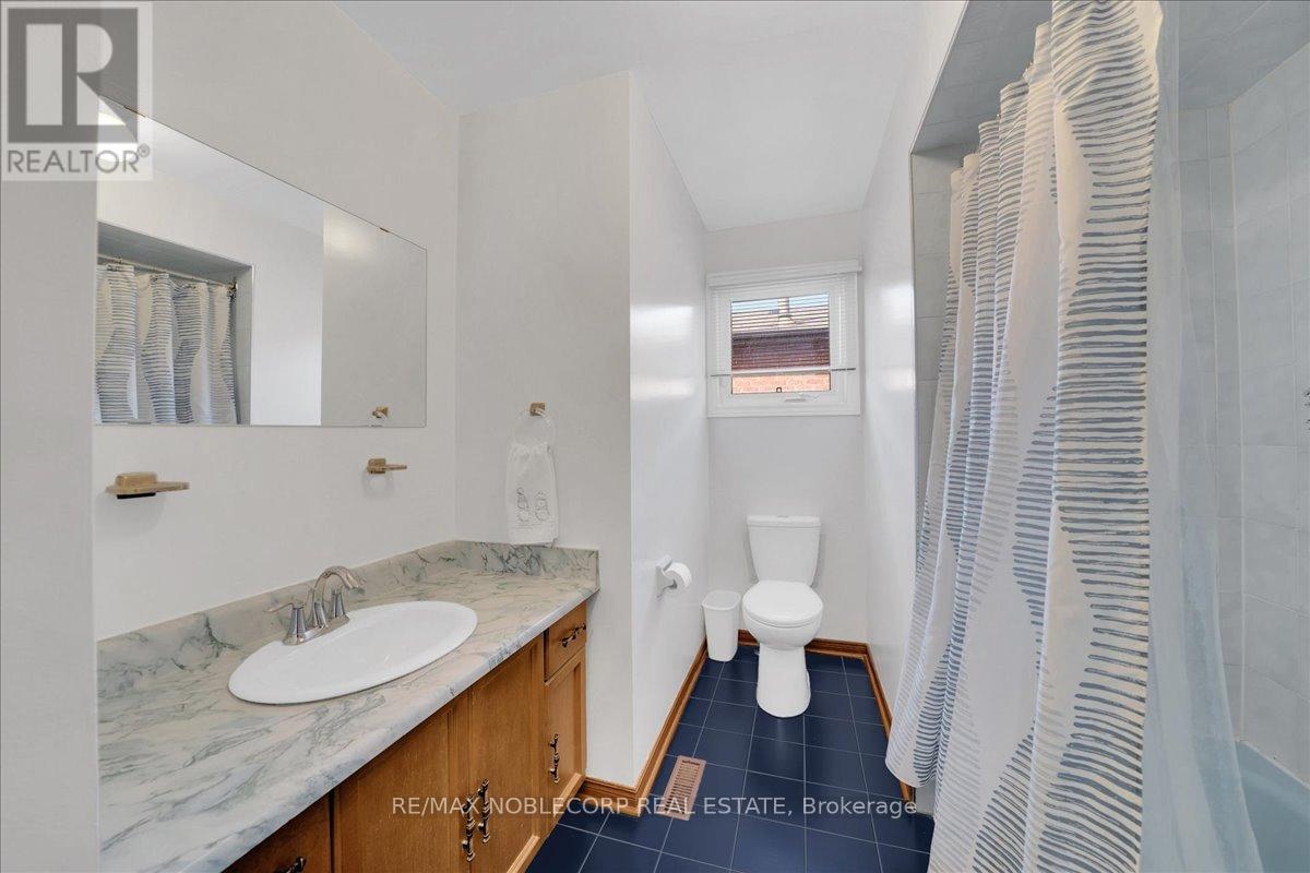 175 Oliver Lane, Vaughan, Ontario  L6A 1A9 - Photo 23 - N13025598