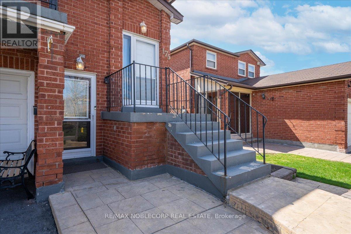 175 Oliver Lane, Vaughan, Ontario  L6A 1A9 - Photo 6 - N13025598