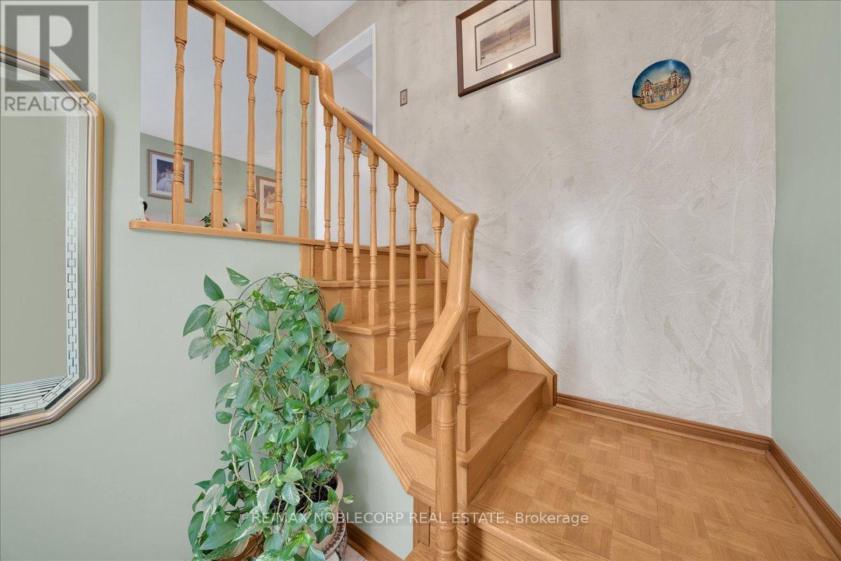 175 Oliver Lane, Vaughan, Ontario  L6A 1A9 - Photo 7 - N13025598