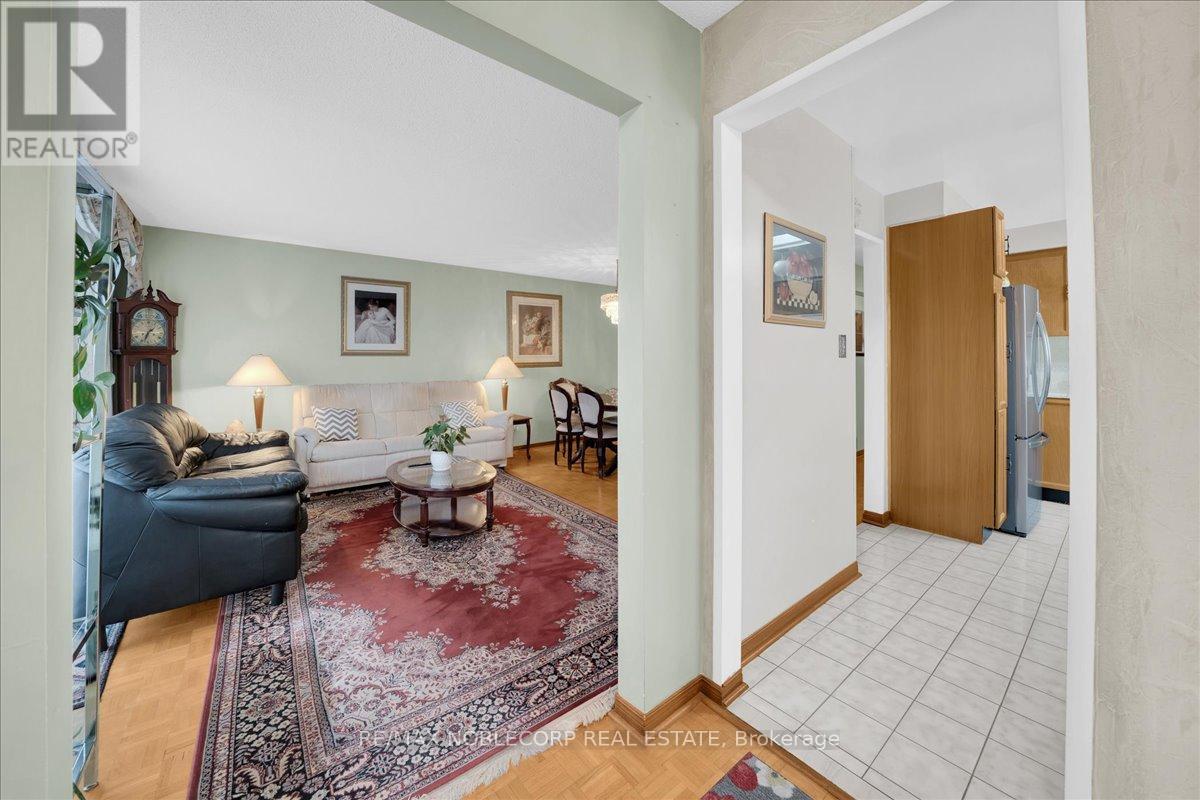 175 Oliver Lane, Vaughan, Ontario  L6A 1A9 - Photo 9 - N13025598