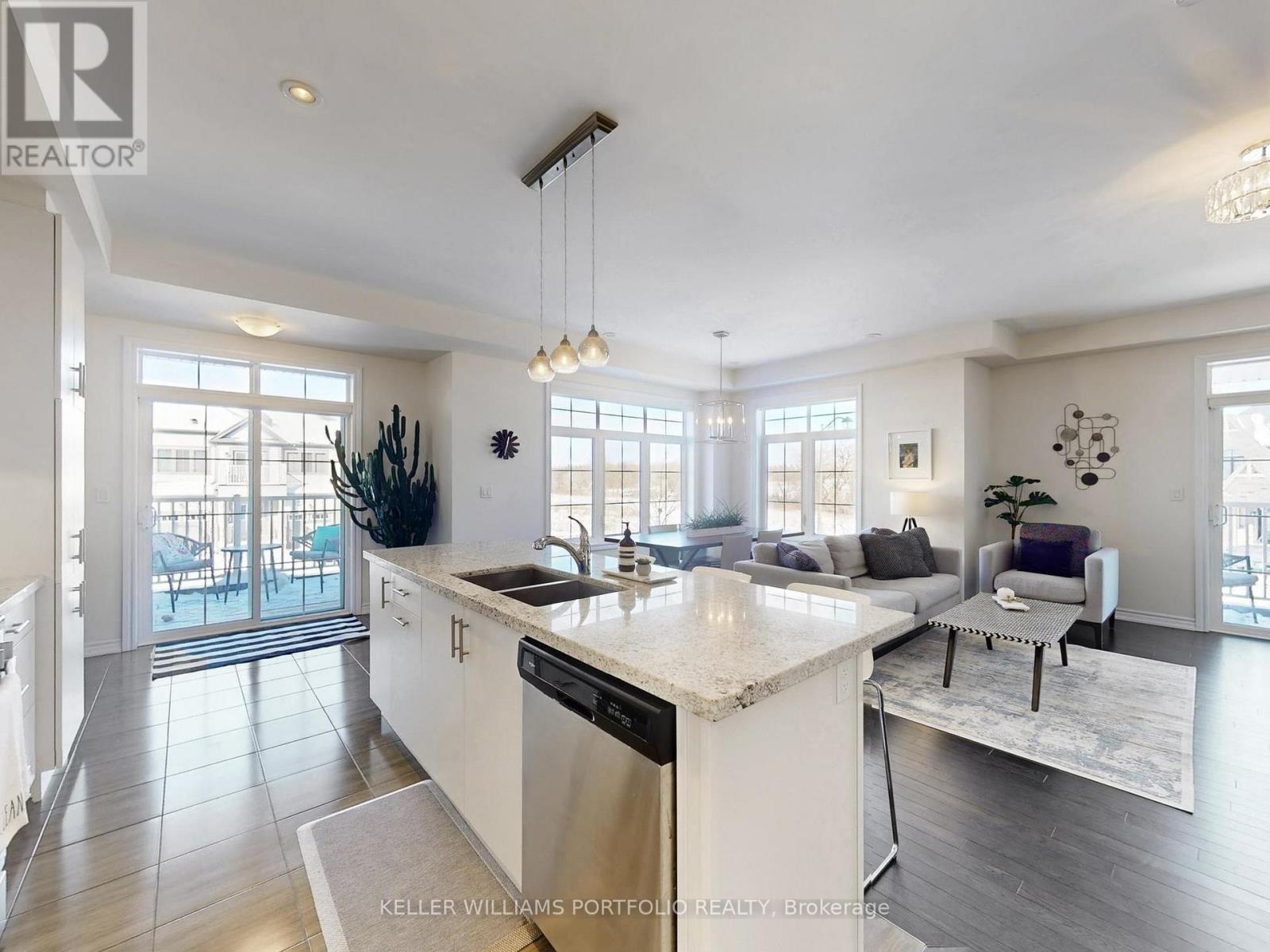 53 Blackpool Lane, East Gwillimbury, Ontario  L9N 0R7 - Photo 9 - N13025674