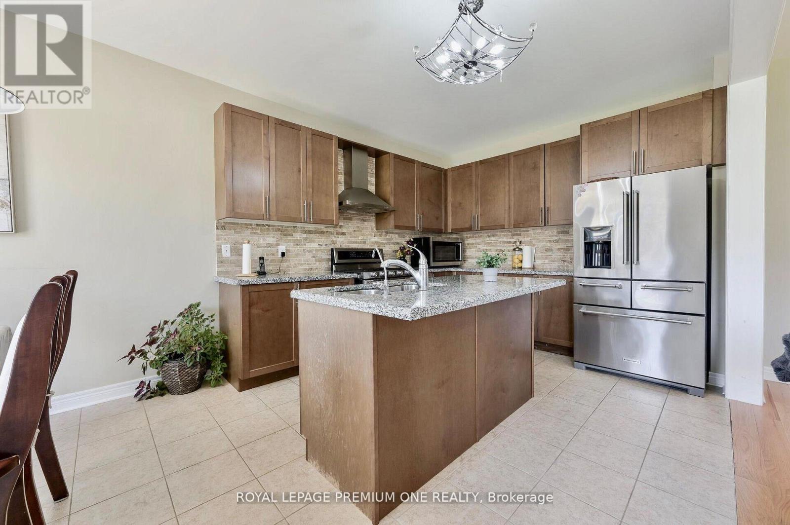 166 Sharpe Crescent, New Tecumseth (Tottenham), Ontario  L0G 1W0 - Photo 17 - N13025676