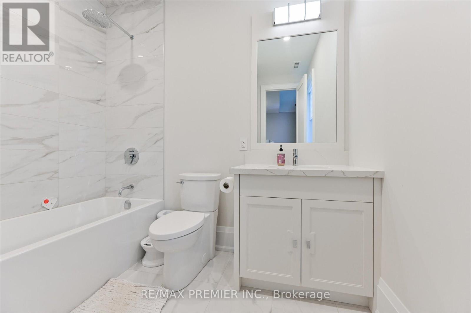 127 Carmela Avenue, Richmond Hill, Ontario  L4E 2V6 - Photo 33 - N13025766