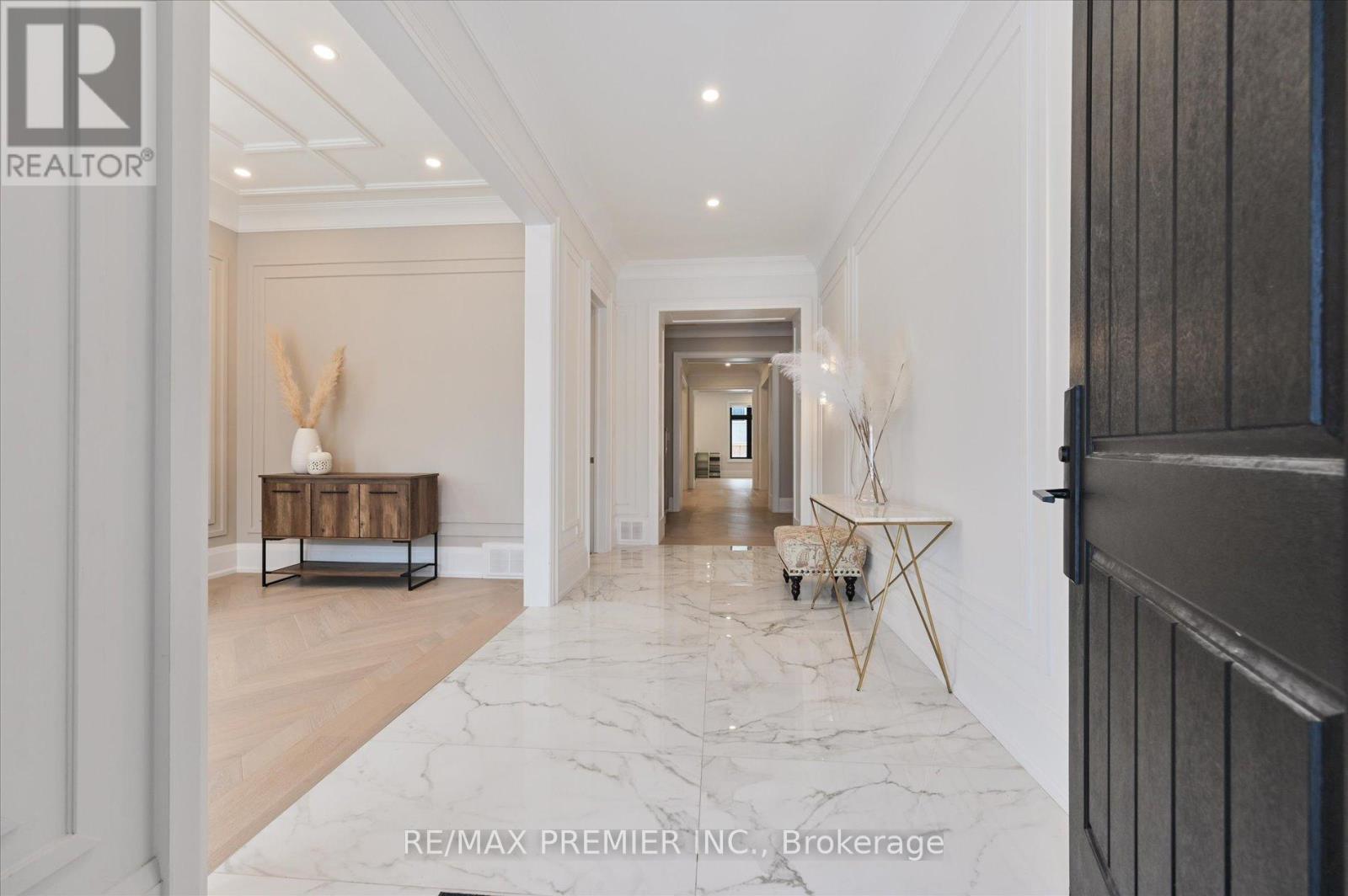 127 Carmela Avenue, Richmond Hill, Ontario  L4E 2V6 - Photo 5 - N13025766