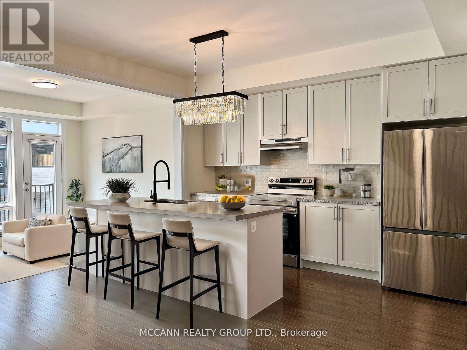 7 GUNTON STREET, aurora, Ontario