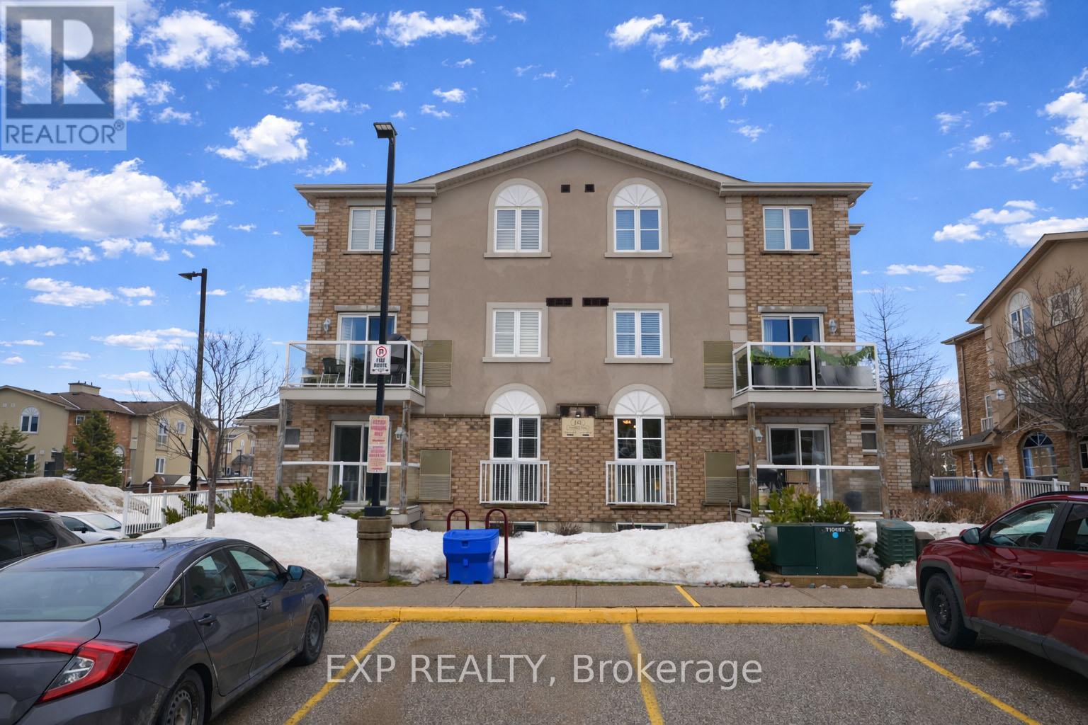 8 - 141 Sydenham Wells, Barrie, Ontario  L4M 0H3 - Photo 2 - S13025672