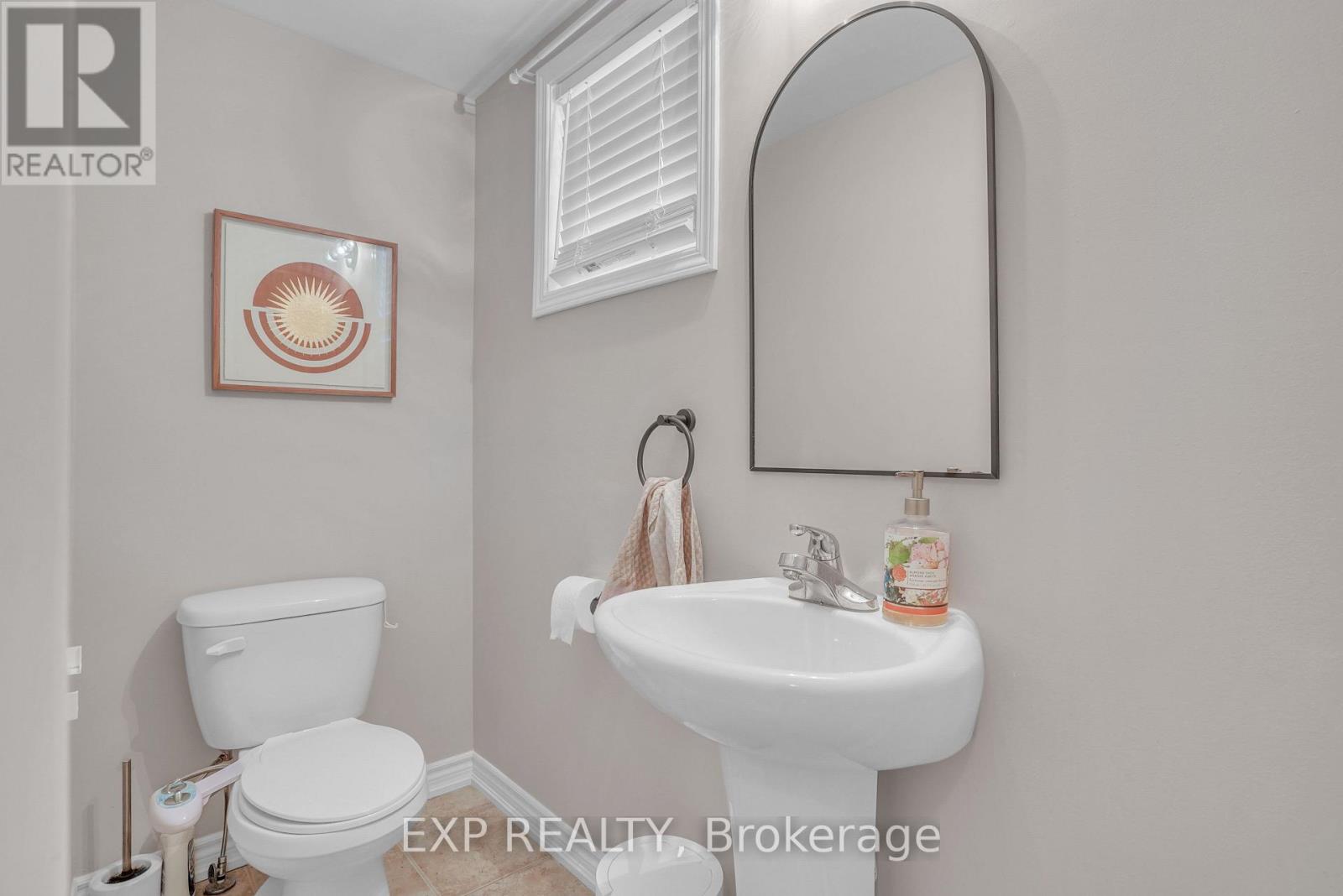 8 - 141 Sydenham Wells, Barrie, Ontario  L4M 0H3 - Photo 5 - S13025672