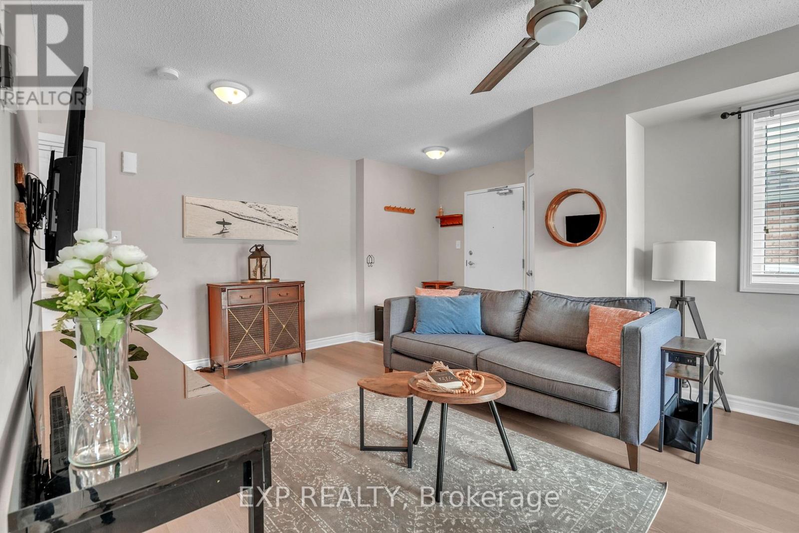 8 - 141 Sydenham Wells, Barrie, Ontario  L4M 0H3 - Photo 6 - S13025672