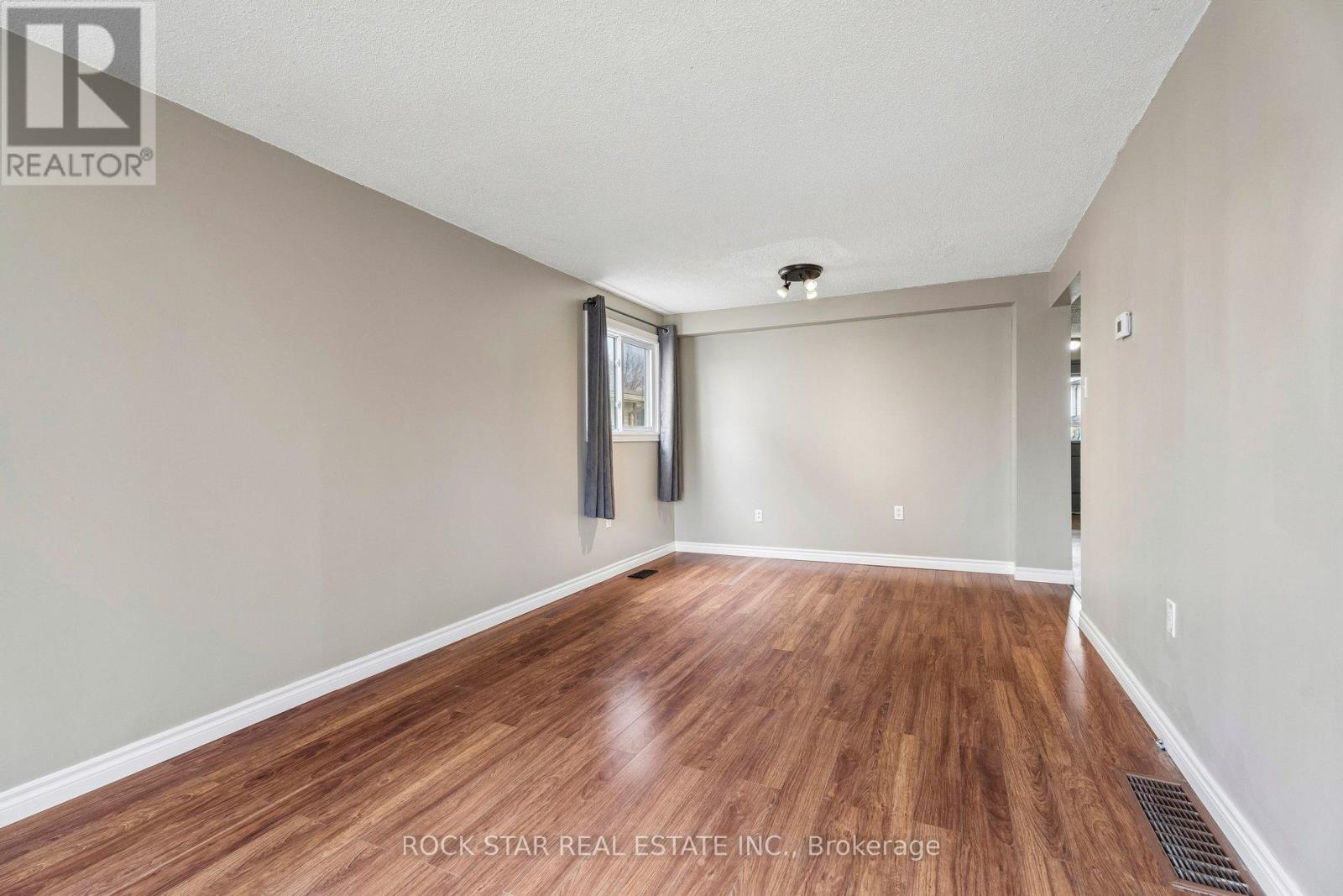 62 Corbett Drive, Barrie (Grove East), Ontario  L4M 5V2 - Photo 8 - S13025828