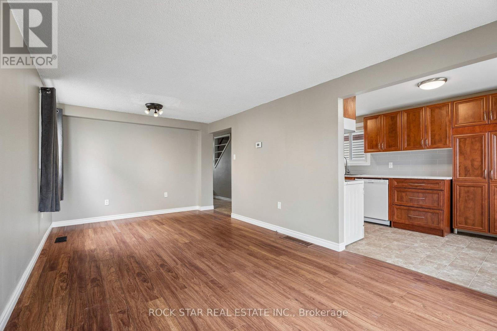 62 Corbett Drive, Barrie (Grove East), Ontario  L4M 5V2 - Photo 9 - S13025828