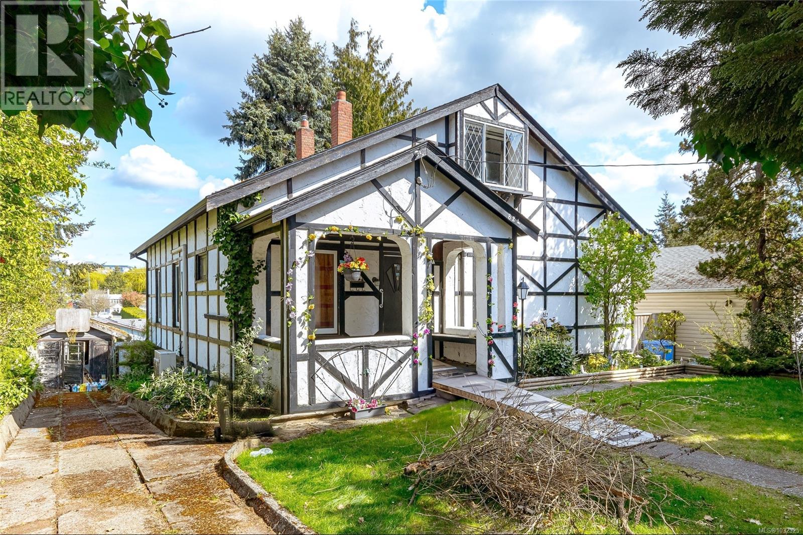 824 Ellery St, Esquimalt, British Columbia