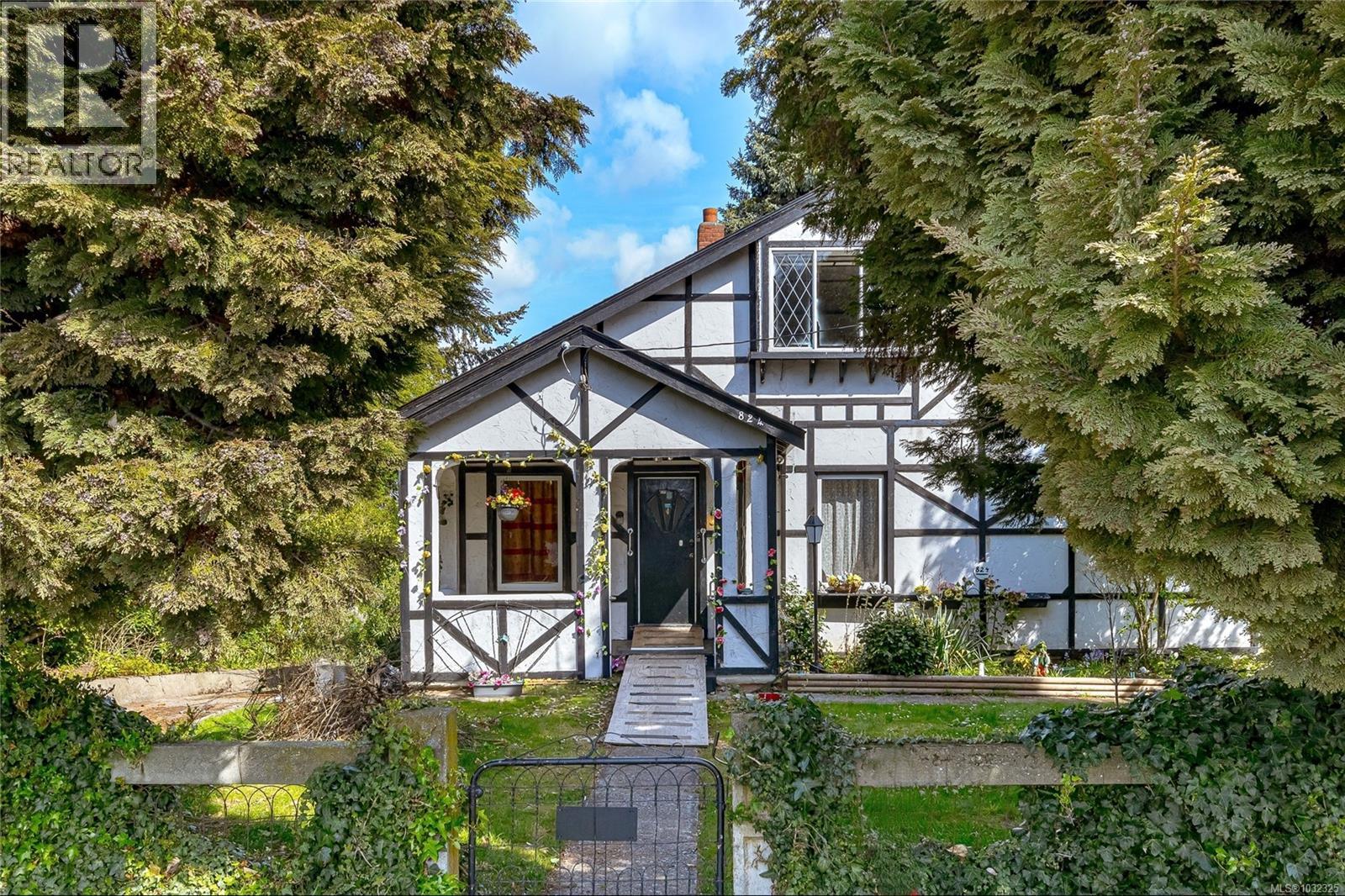 824 Ellery St, Esquimalt, British Columbia  V9A 4R7 - Photo 2 - 1032325