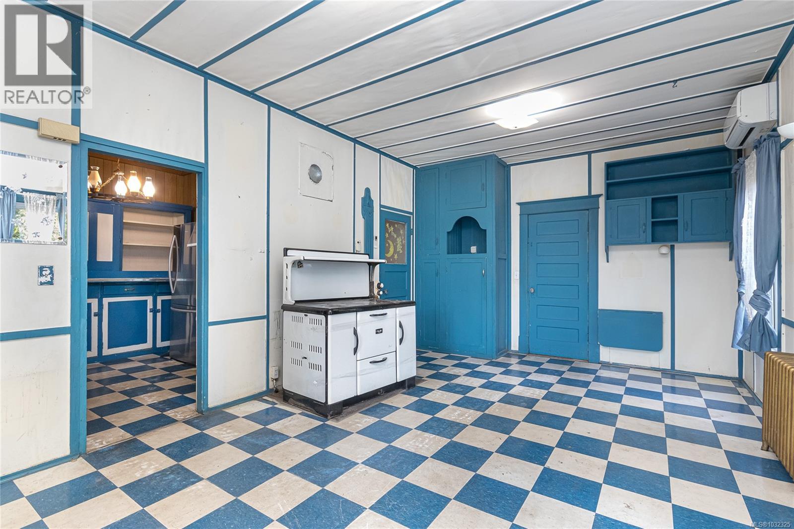 824 Ellery St, Esquimalt, British Columbia  V9A 4R7 - Photo 7 - 1032325