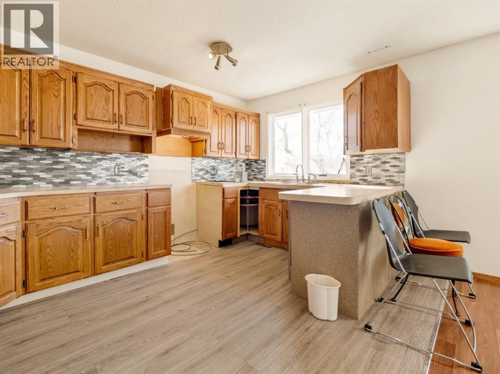 450 4 Avenue E, Cardston, Alberta  T0K 0K0 - Photo 8 - A2285358