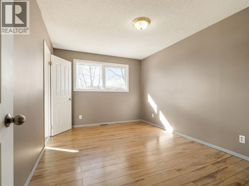 450 4 Avenue E, Cardston, Alberta  T0K 0K0 - Photo 17 - A2285358