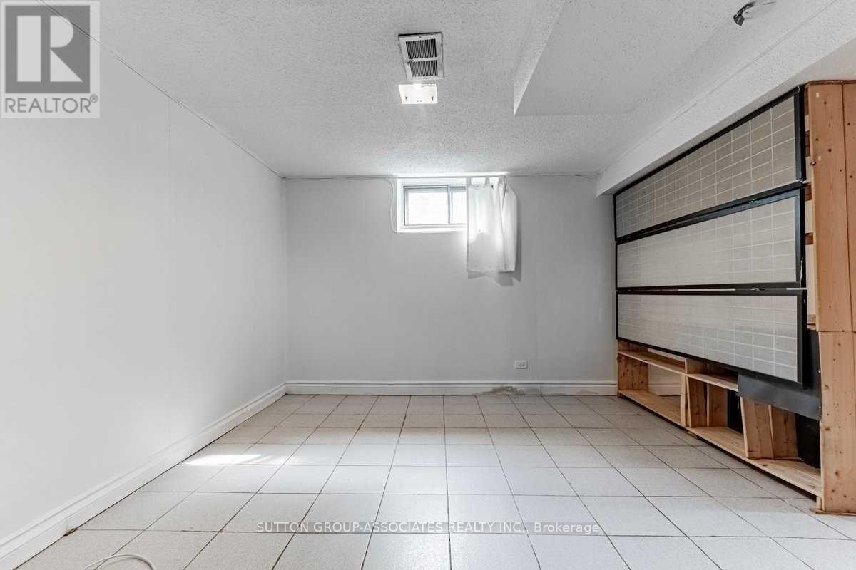 Lower - 57 Aziel Street, Toronto, Ontario  M6P 2N8 - Photo 4 - W13025592