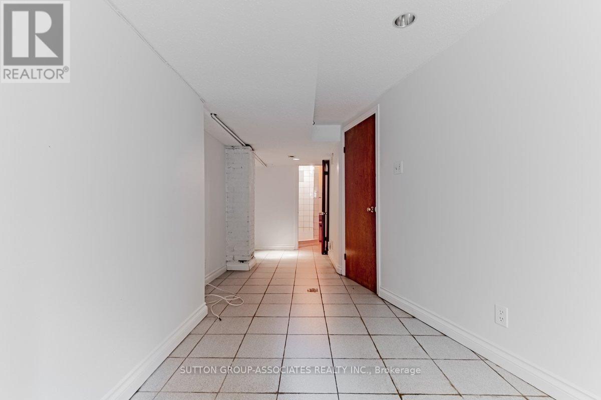 Lower - 57 Aziel Street, Toronto, Ontario  M6P 2N8 - Photo 6 - W13025592