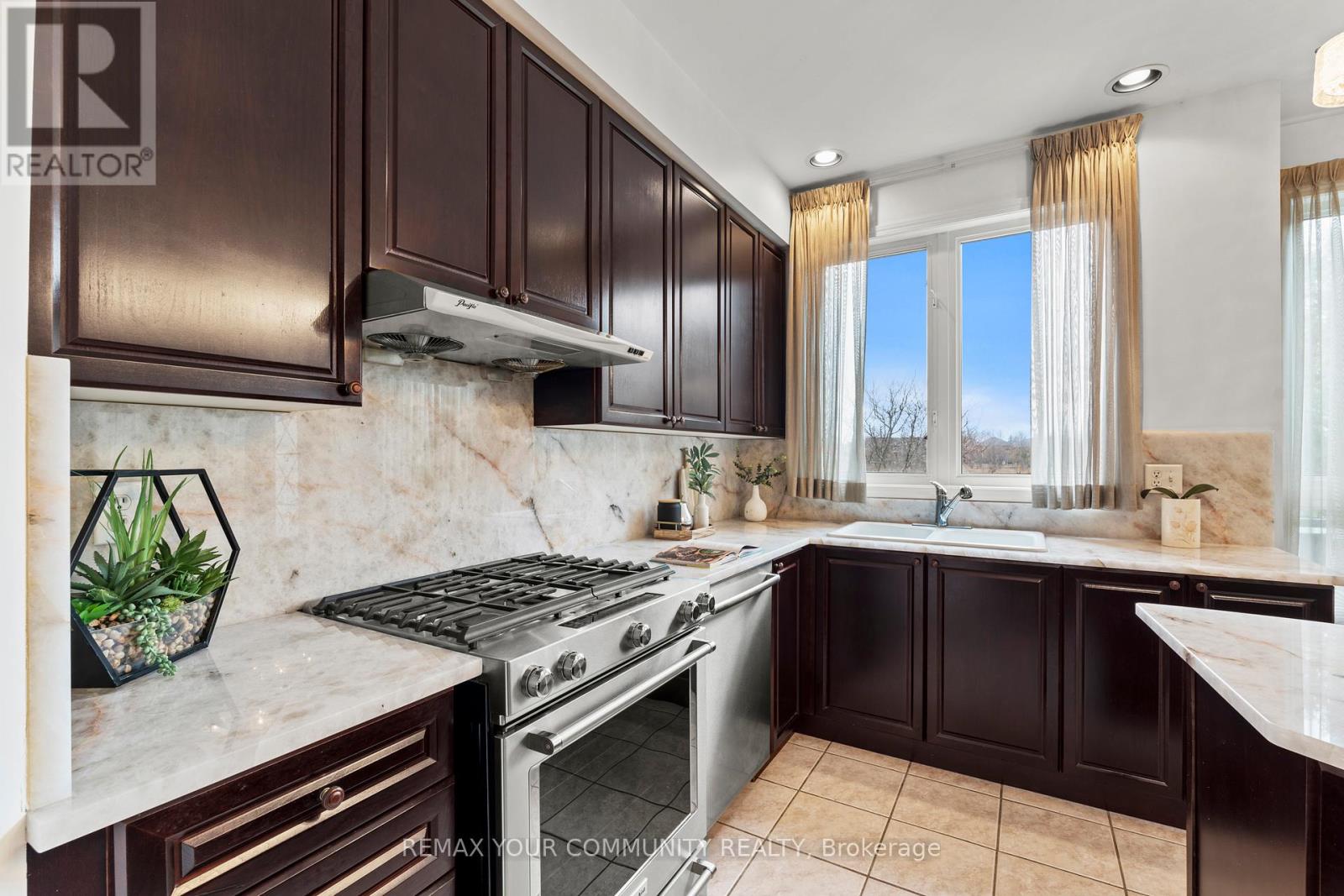 3970 Pondview Way, Mississauga, Ontario  L5N 8J8 - Photo 14 - W13025602