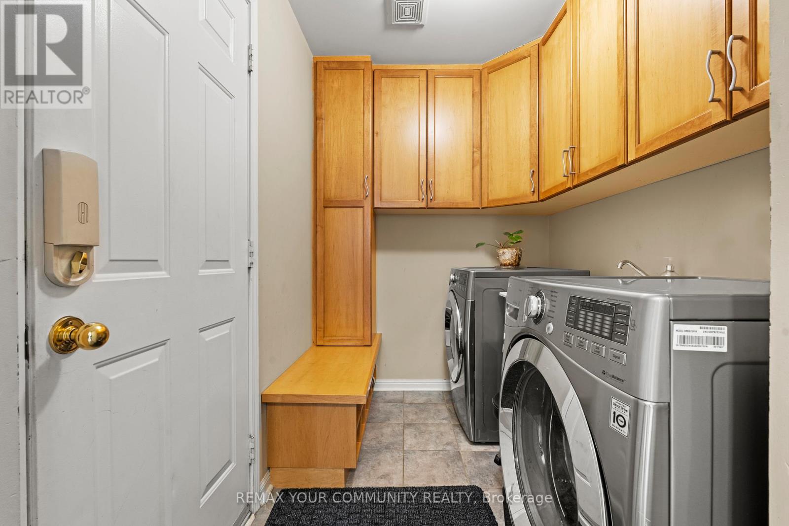 3970 Pondview Way, Mississauga, Ontario  L5N 8J8 - Photo 16 - W13025602