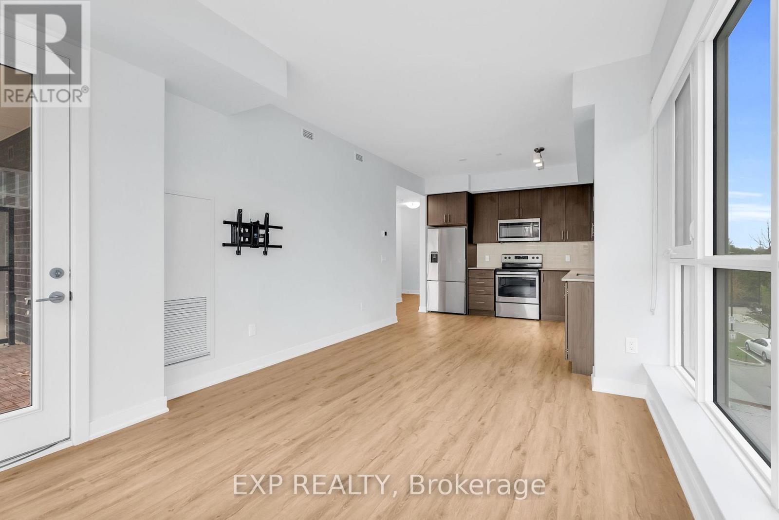 302 - 340 Plains Road E, Burlington, Ontario  L7T 0C2 - Photo 12 - W13025636