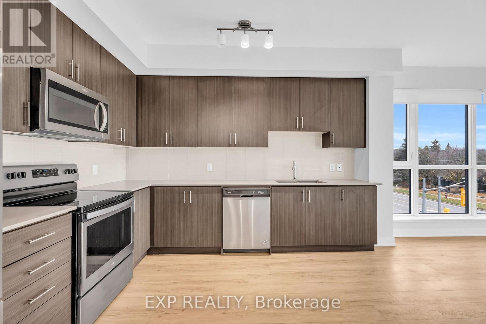 302 - 340 Plains Road E, Burlington, Ontario  L7T 0C2 - Photo 14 - W13025636