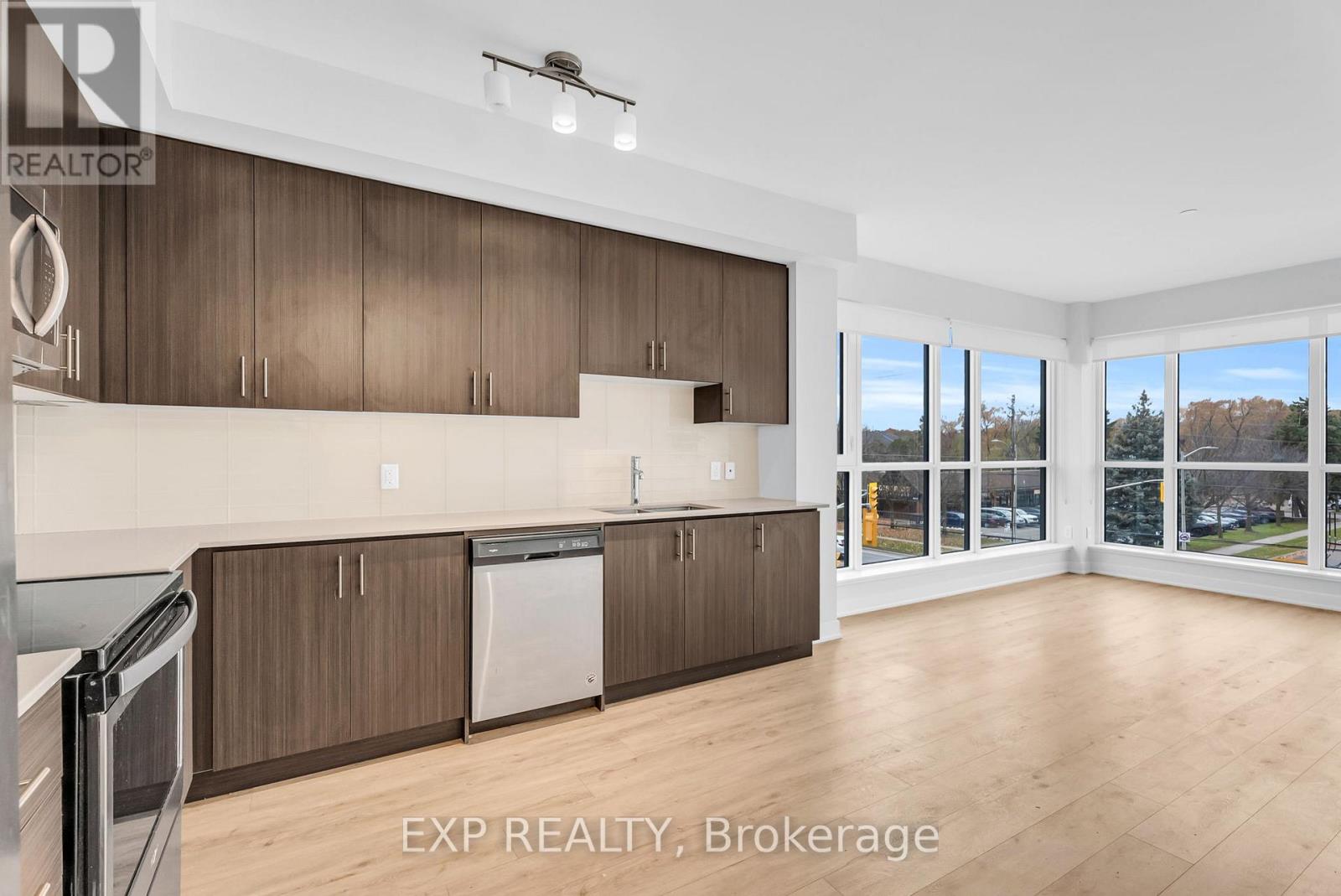 302 - 340 Plains Road E, Burlington, Ontario  L7T 0C2 - Photo 6 - W13025636