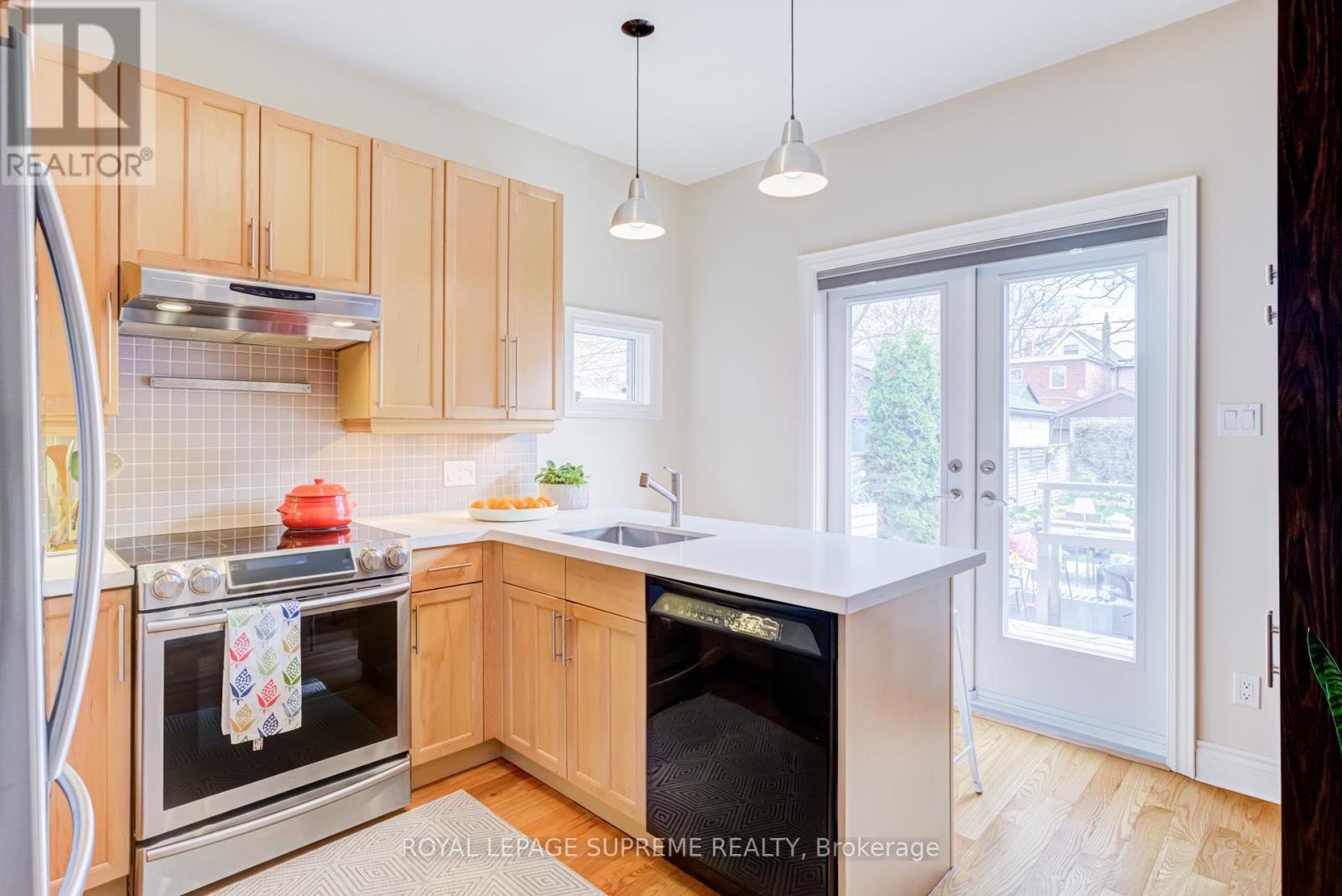 589 Gladstone Avenue, Toronto, Ontario  M6H 3J3 - Photo 12 - W13025638