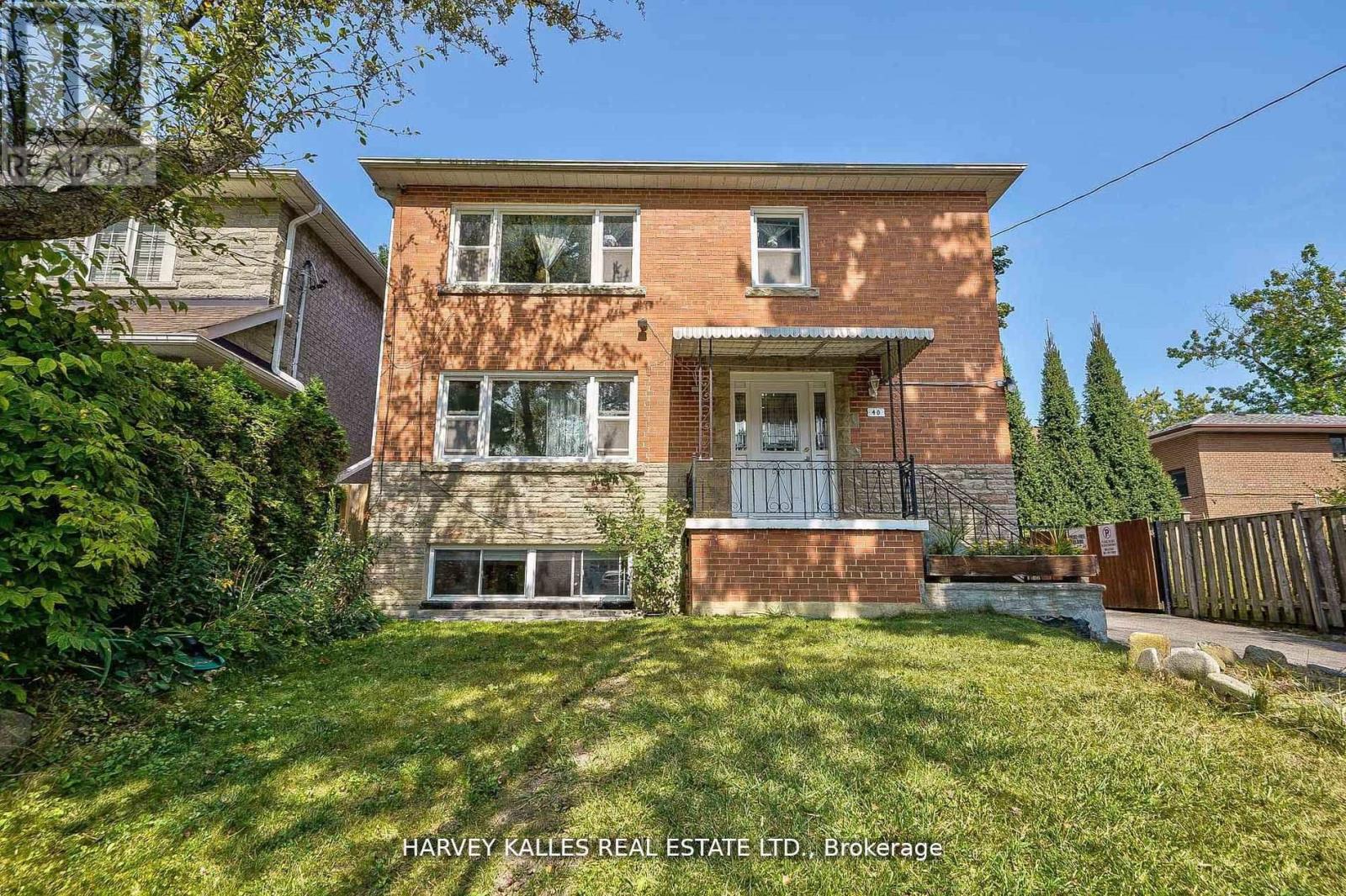 40 DOMINION ROAD, Toronto, Ontario