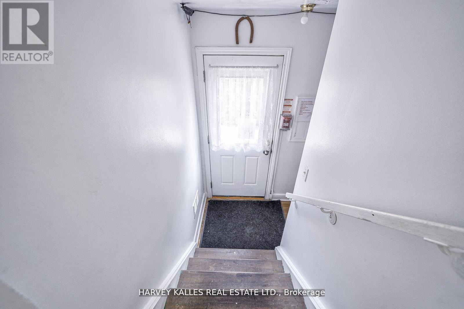 40 Dominion Road, Toronto, Ontario  M8W 1J7 - Photo 7 - W13025668