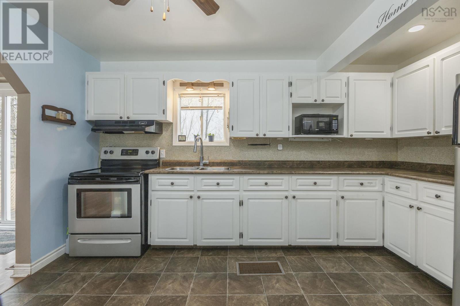 2423 Westville Road, Westville, Nova Scotia  B0K 2A0 - Photo 9 - 202608075