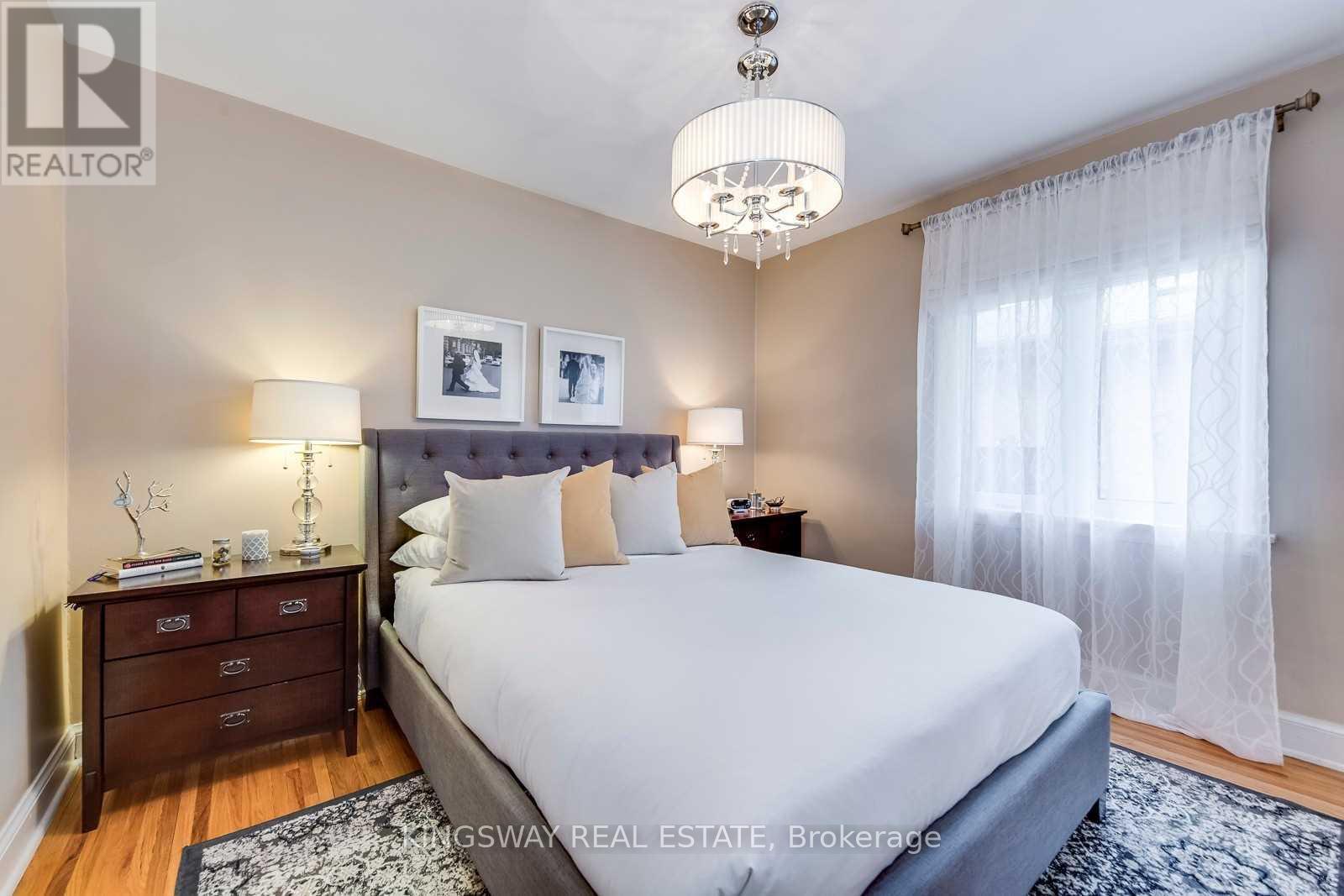 Main - 408 Lanor Avenue, Toronto, Ontario  M8W 2R6 - Photo 11 - W13025750