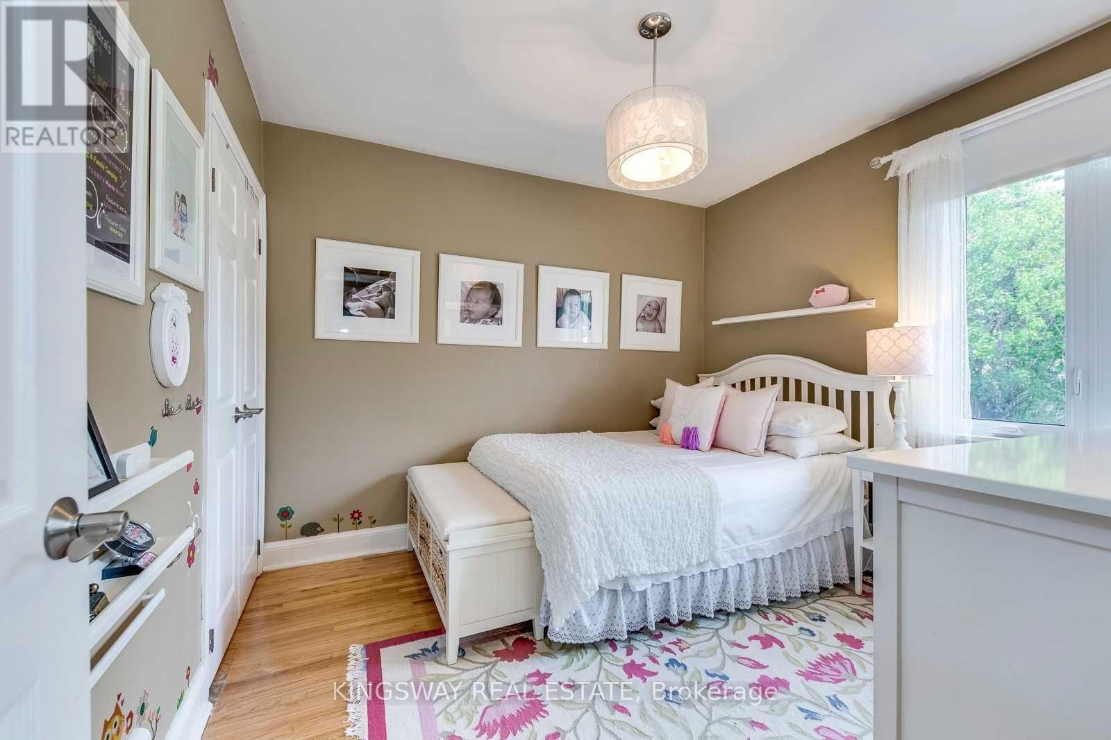 Main - 408 Lanor Avenue, Toronto, Ontario  M8W 2R6 - Photo 12 - W13025750