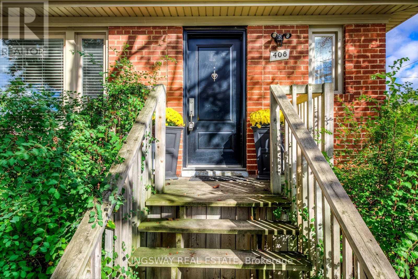 Main - 408 Lanor Avenue, Toronto, Ontario  M8W 2R6 - Photo 2 - W13025750