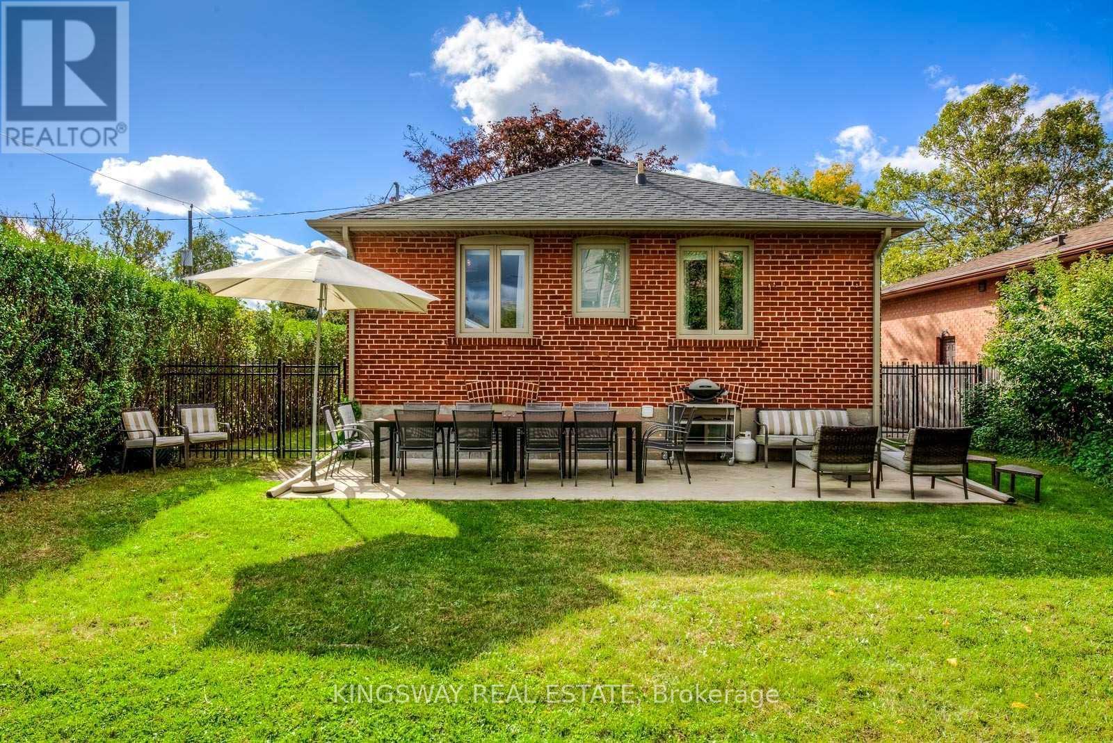 Main - 408 Lanor Avenue, Toronto, Ontario  M8W 2R6 - Photo 21 - W13025750
