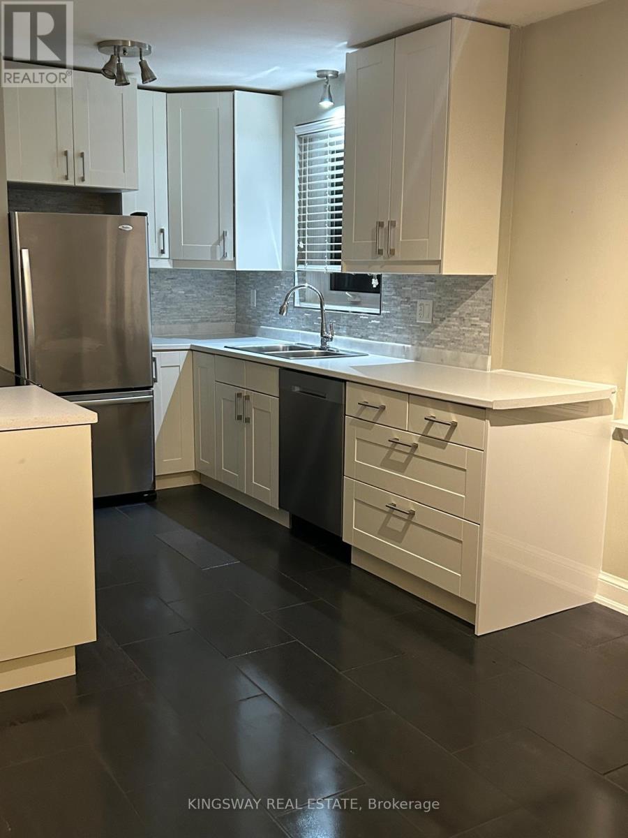 Main - 408 Lanor Avenue, Toronto, Ontario  M8W 2R6 - Photo 7 - W13025750