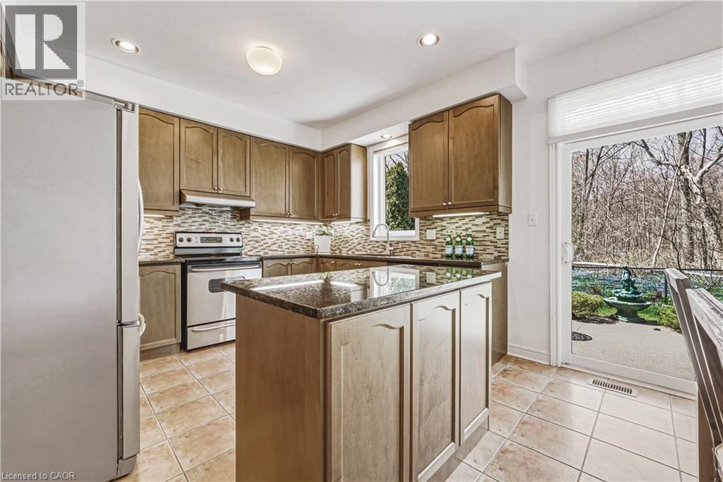 125 Creek Path Avenue, Oakville, Ontario  L6L 6T3 - Photo 11 - 40821439