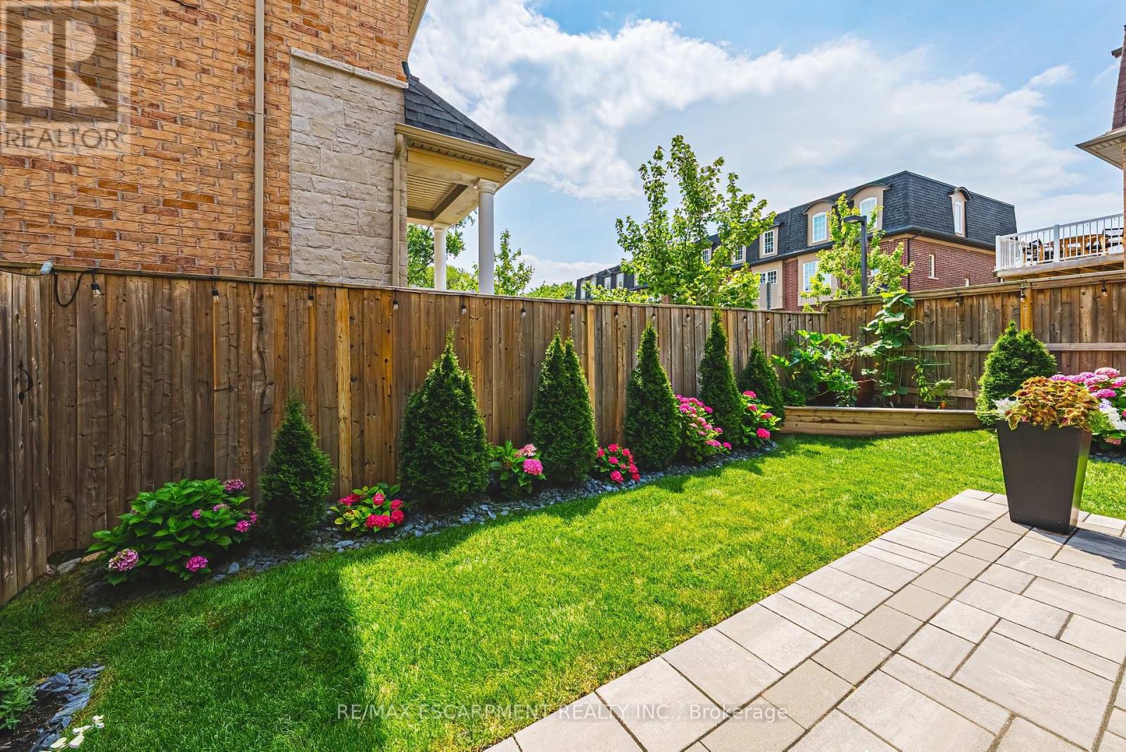 4 - 2220 Queensway Drive, Burlington, Ontario  L7R 0E7 - Photo 31 - W13025784