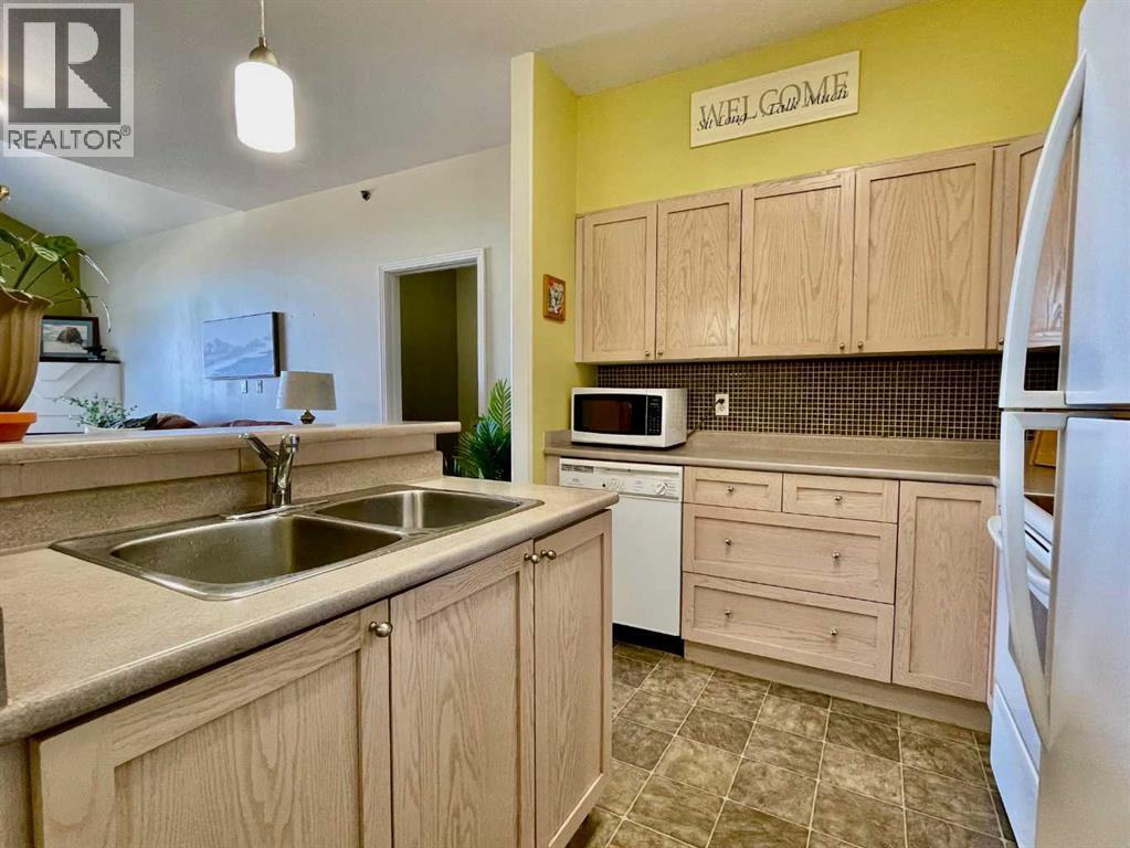 303, 1095 Timberline Drive, Fort Mcmurray, Alberta  T9K 1Y7 - Photo 2 - A2302783