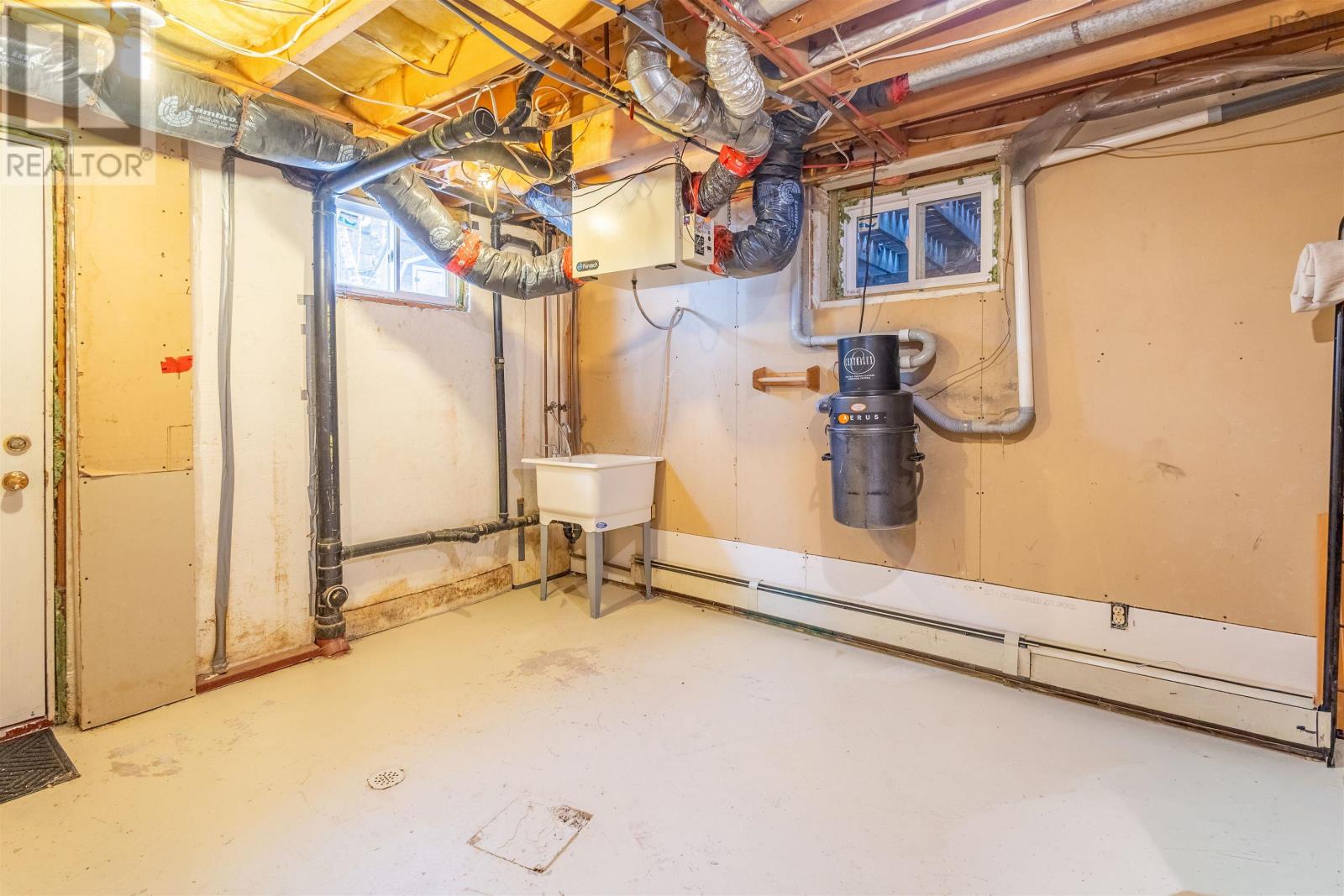 94 Cottagedale Crescent, Sydney, Nova Scotia  B1P 6T8 - Photo 38 - 202608135