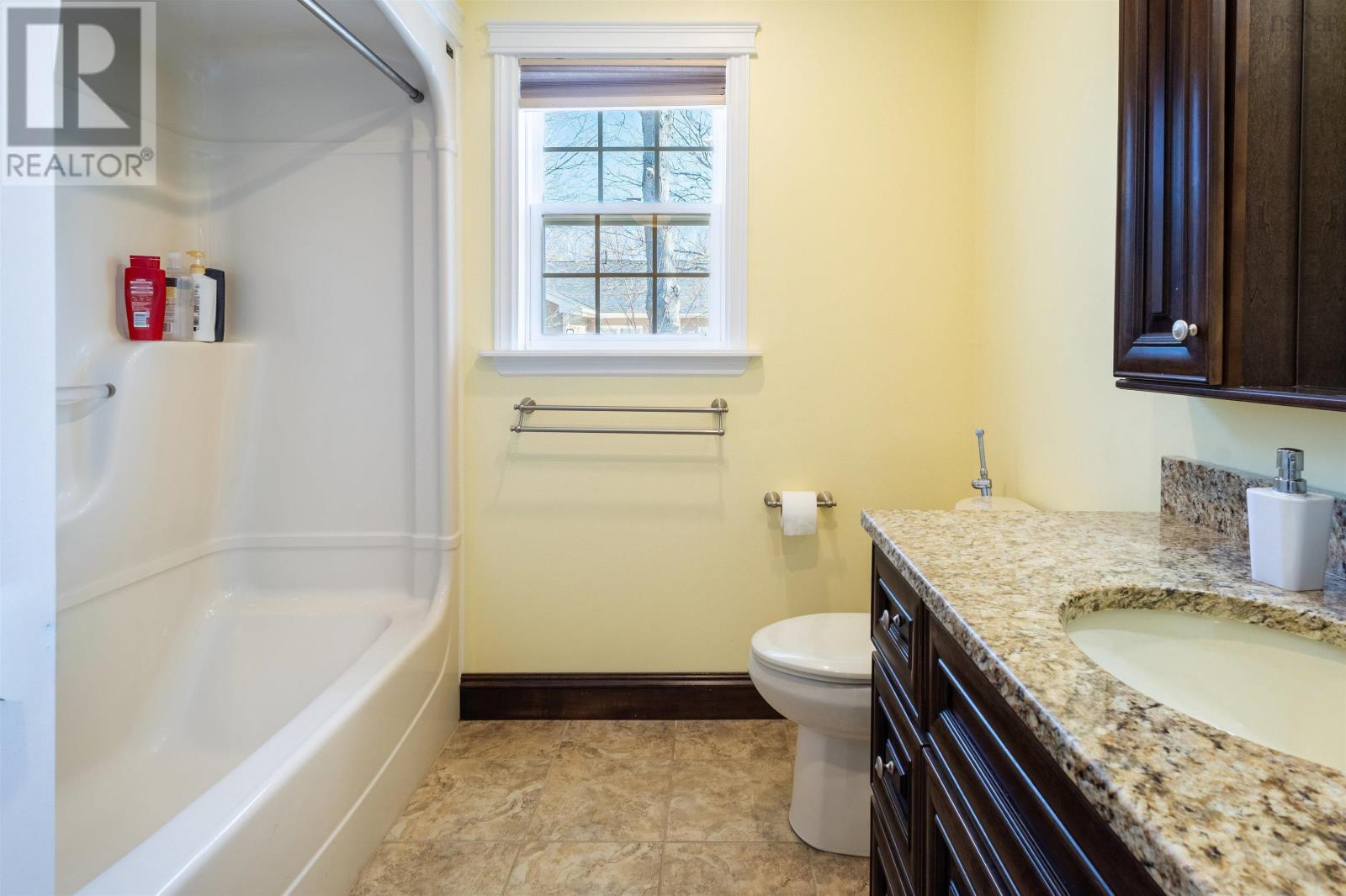 94 Cottagedale Crescent, Sydney, Nova Scotia  B1P 6T8 - Photo 33 - 202608135