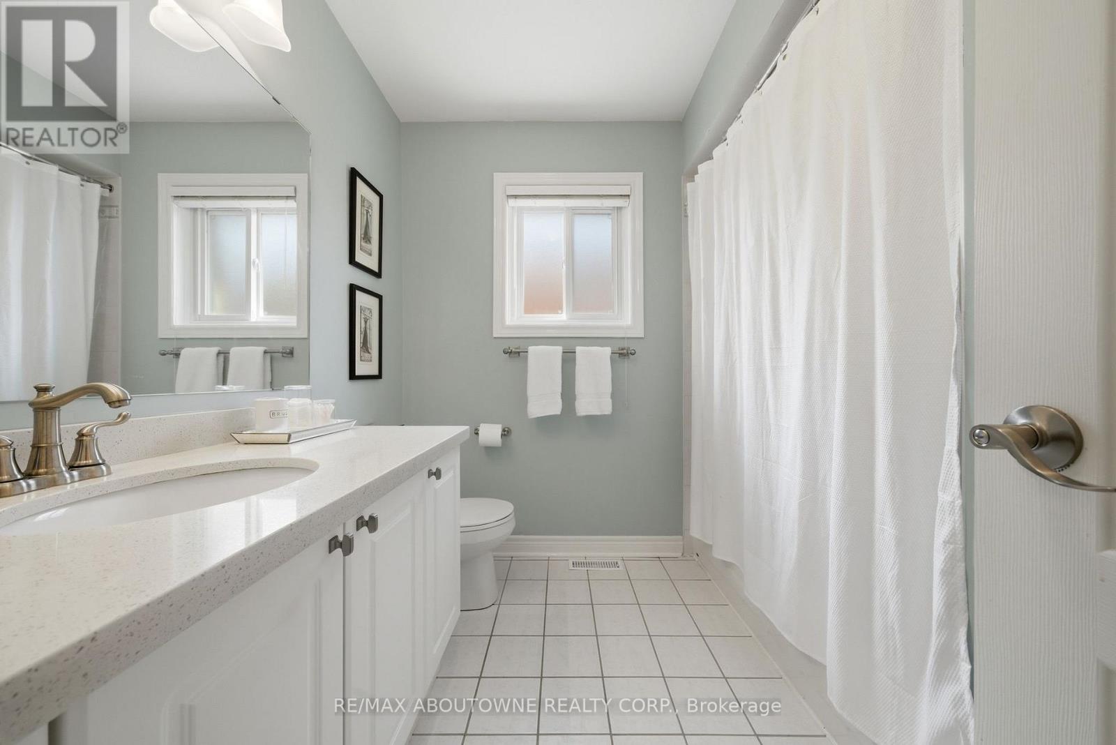 6386 Ormindale Way, Mississauga, Ontario  L5V 1J3 - Photo 28 - W13025518