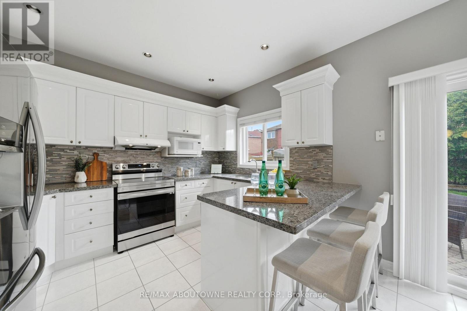 6386 Ormindale Way, Mississauga, Ontario  L5V 1J3 - Photo 16 - W13025518