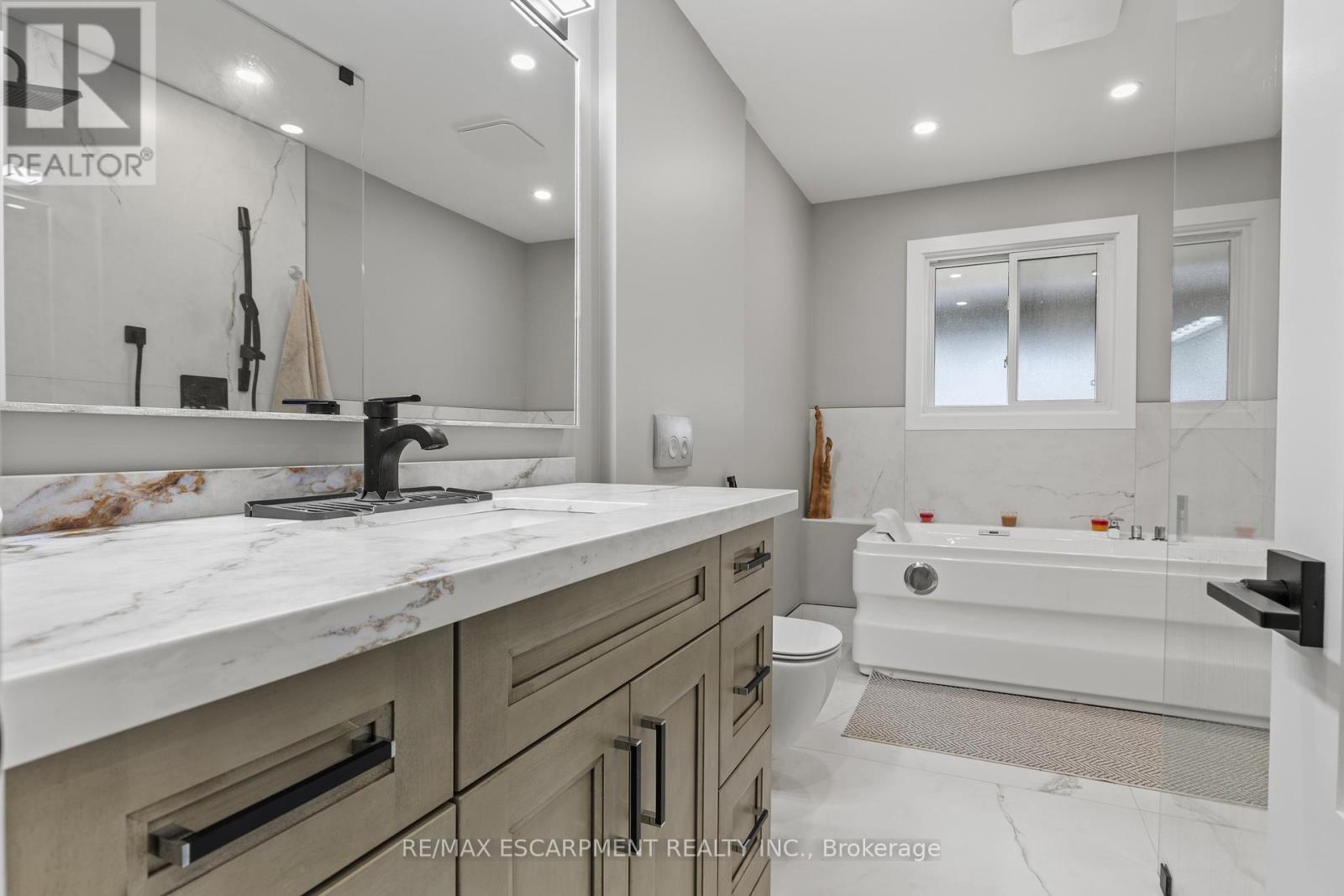 45 Driftwood Drive, Brantford, Ontario  N3R 3K2 - Photo 18 - X13025706