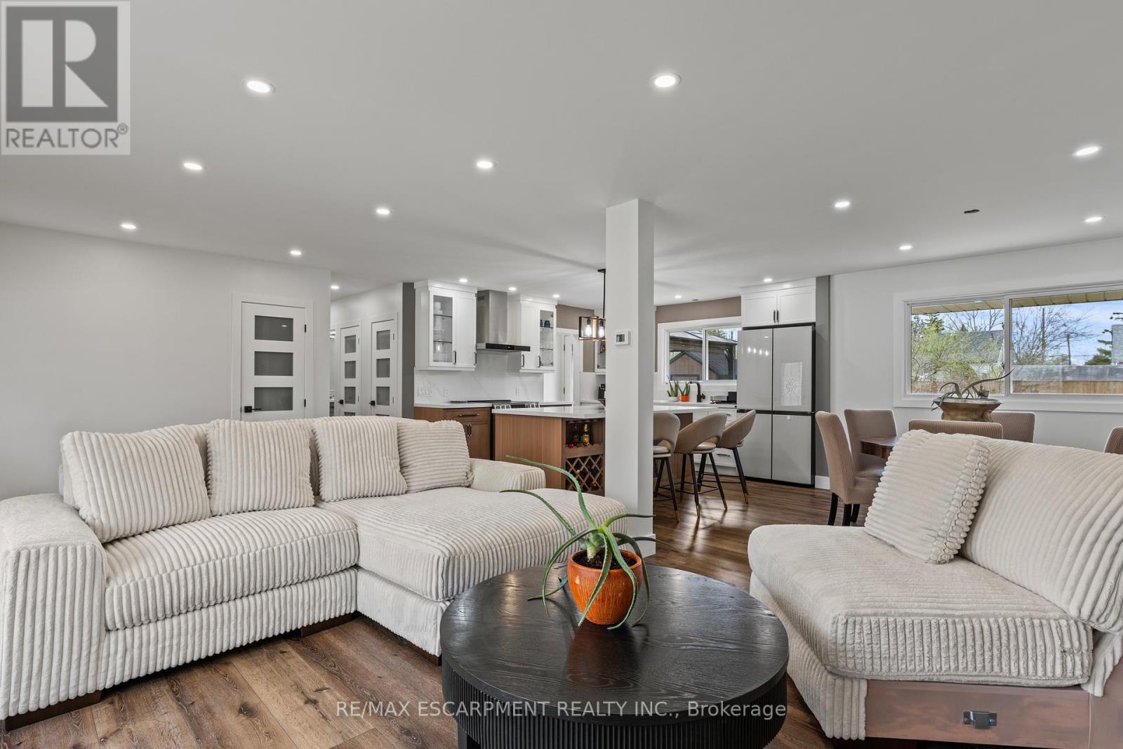 45 Driftwood Drive, Brantford, Ontario  N3R 3K2 - Photo 9 - X13025706