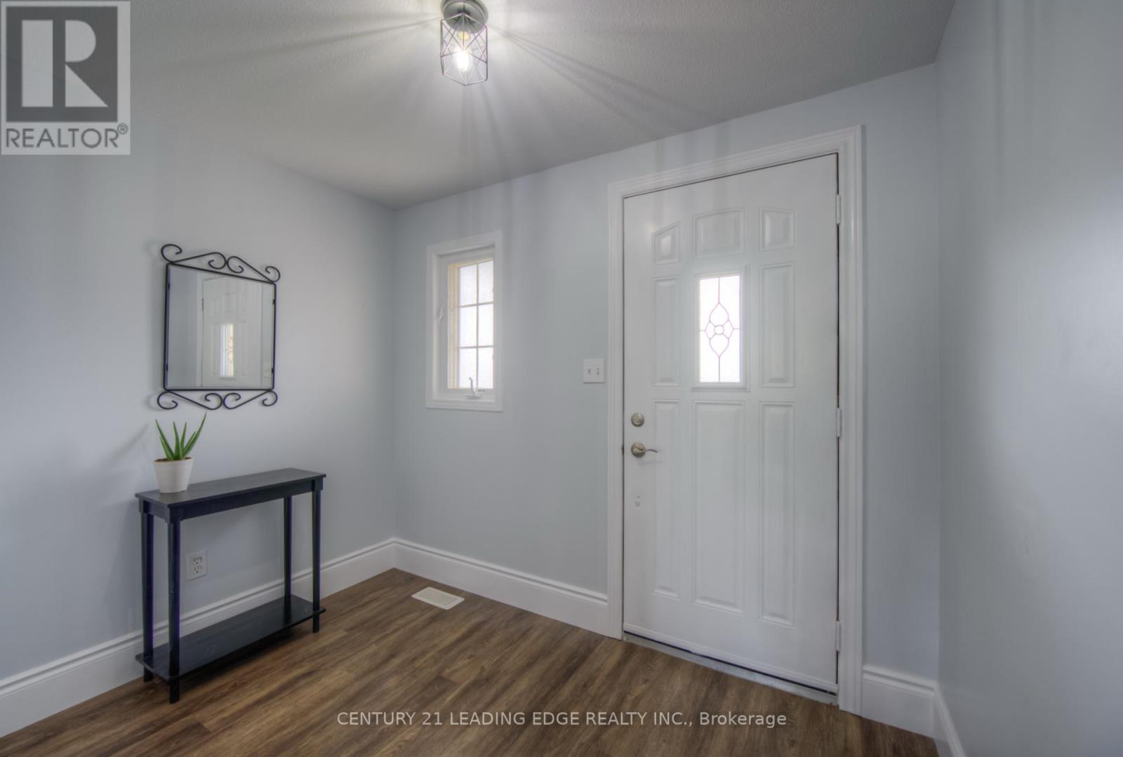 197 Prosperity Drive, Kitchener, Ontario  N2E 4E5 - Photo 2 - X13025832